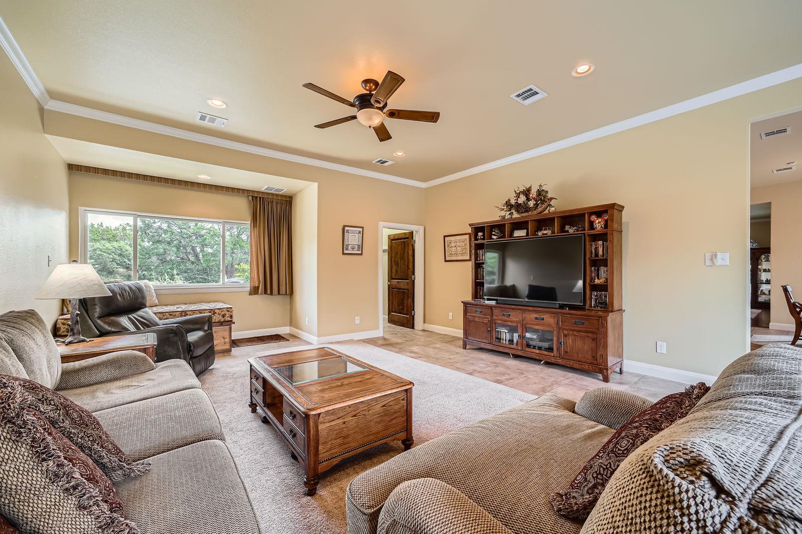 1104 Jennings Branch Rd, Georgetown, TX 78633
