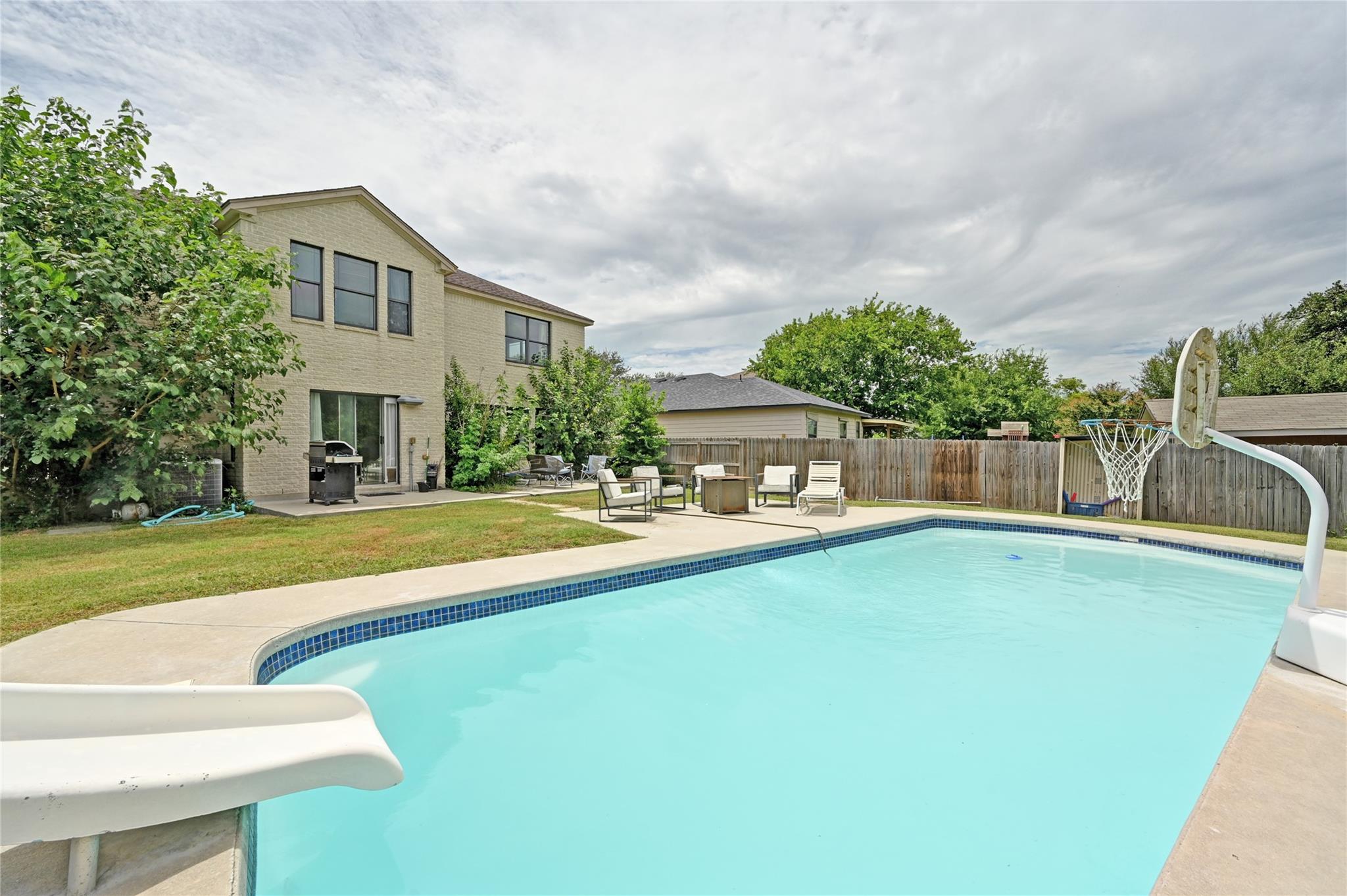 219 Valero Dr, San Marcos, TX 78666