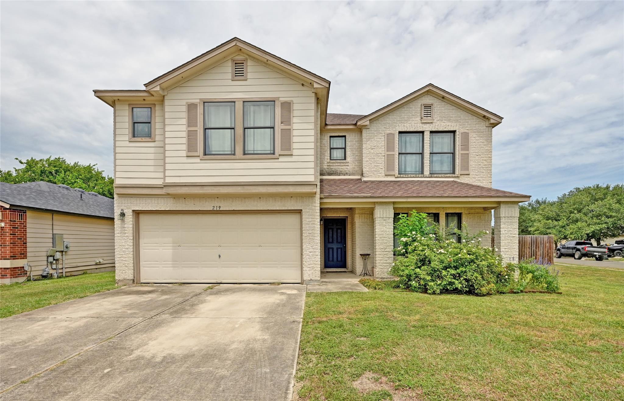219 Valero Dr, San Marcos, TX 78666