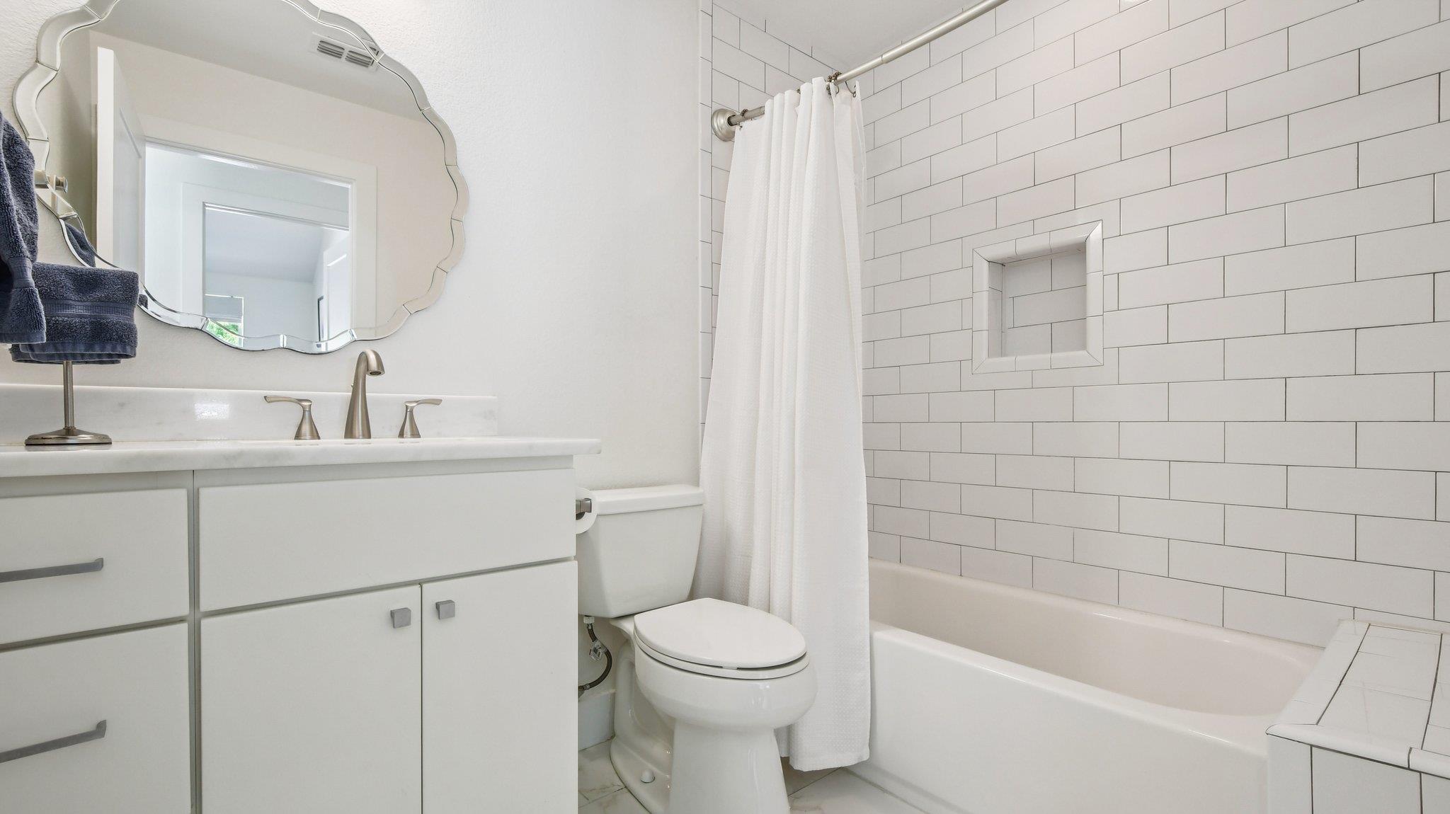 2211 New York Ave # A, Austin, TX 78702