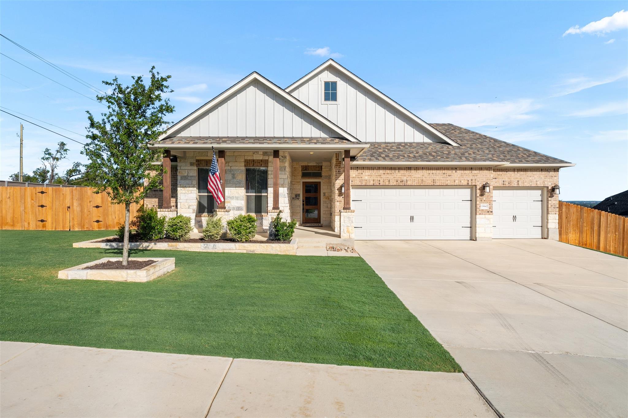 1860 Meadow Crest Dr, Salado, TX 76571