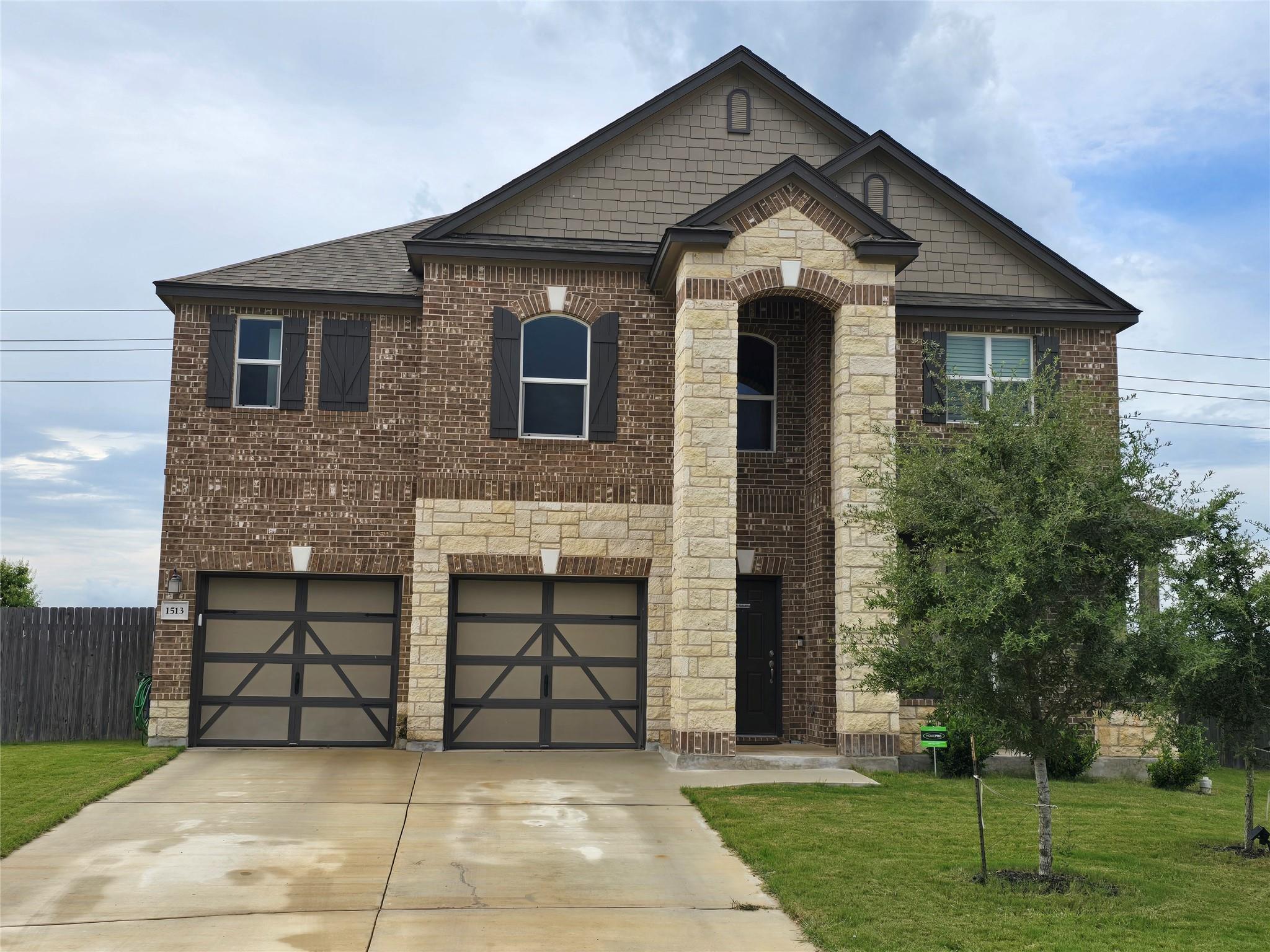 1513 Foxglove Dr, Lockhart, TX 78644
