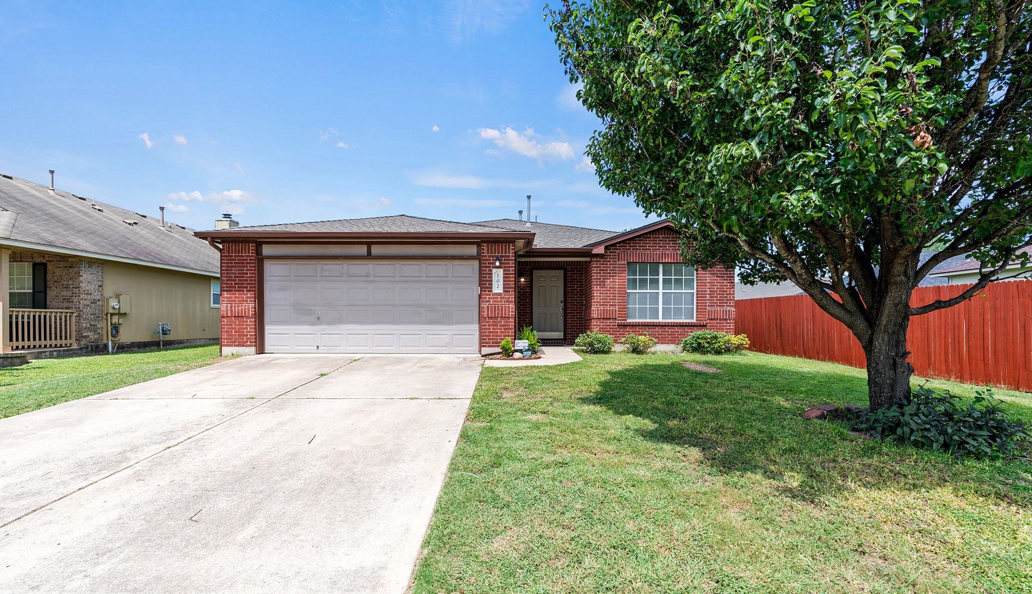 102 Matthew Dr, Hutto, TX 78634