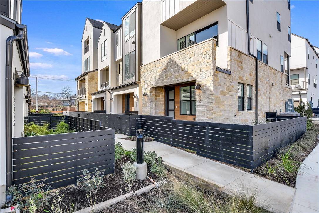 3905 Vantage Dr, Austin, TX 78731