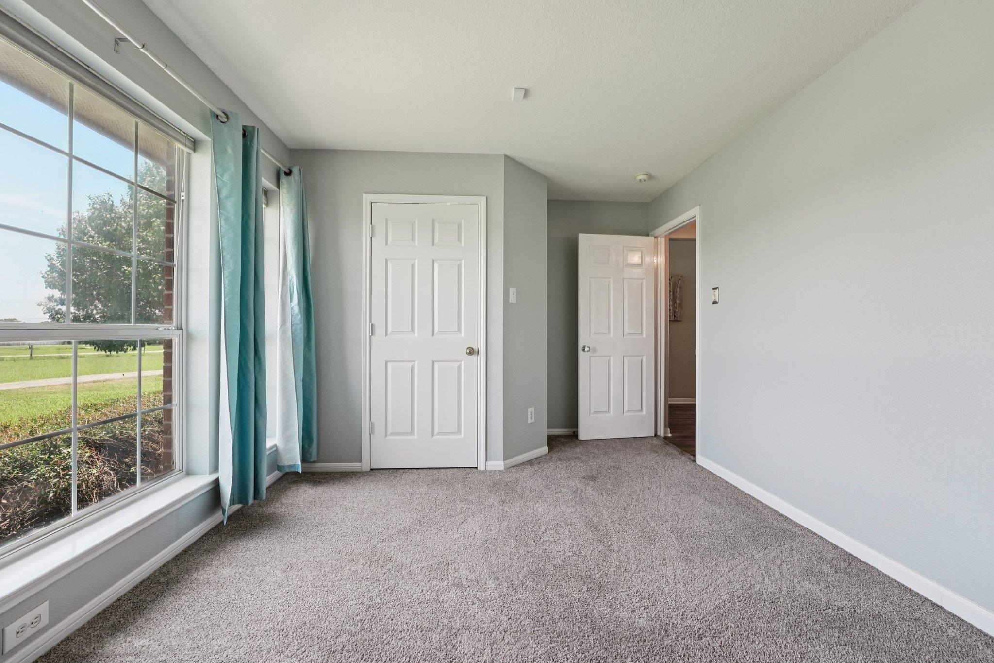 401 Southern Dr, Buda, TX 78610