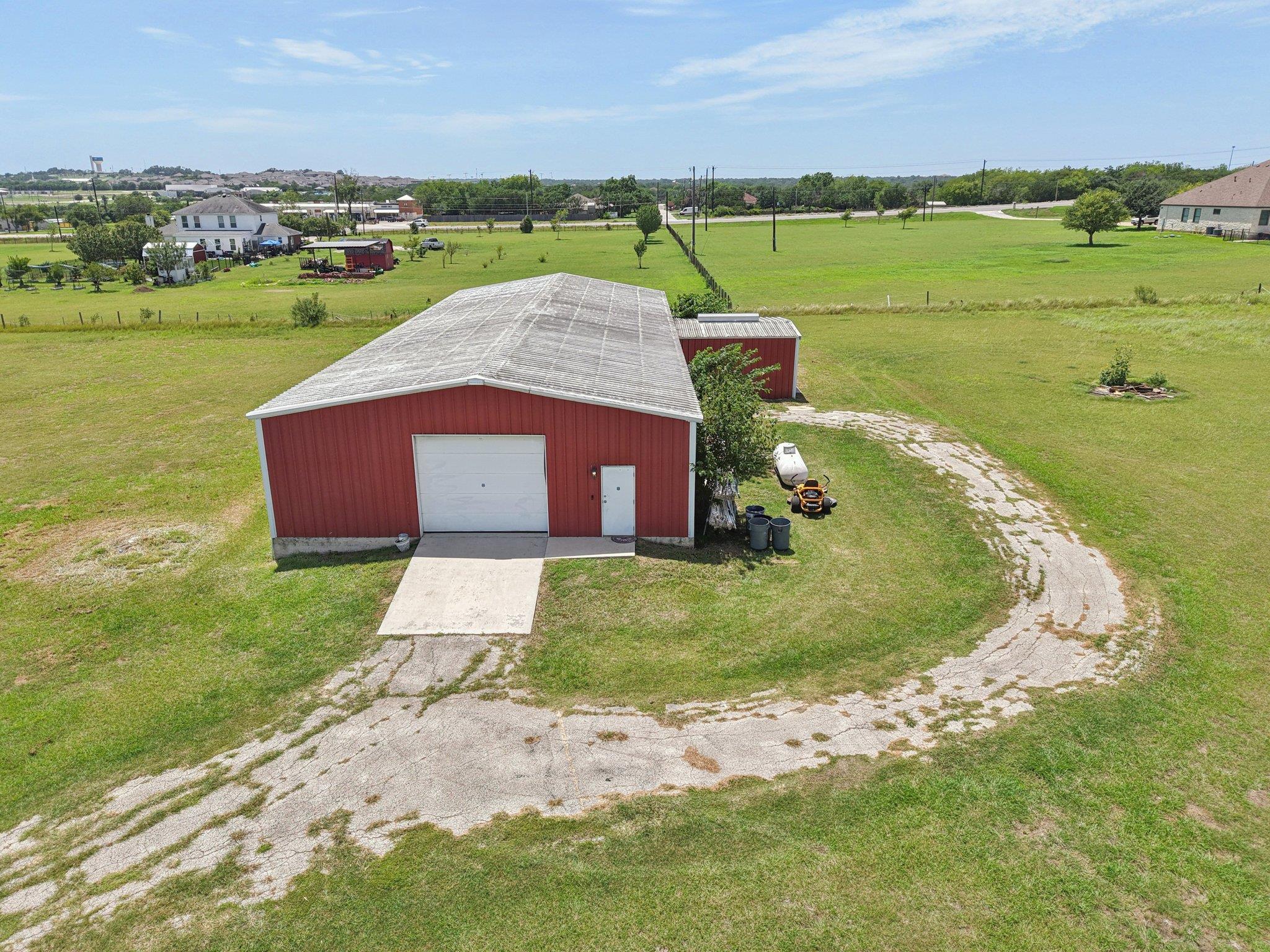 401 Southern Dr, Buda, TX 78610
