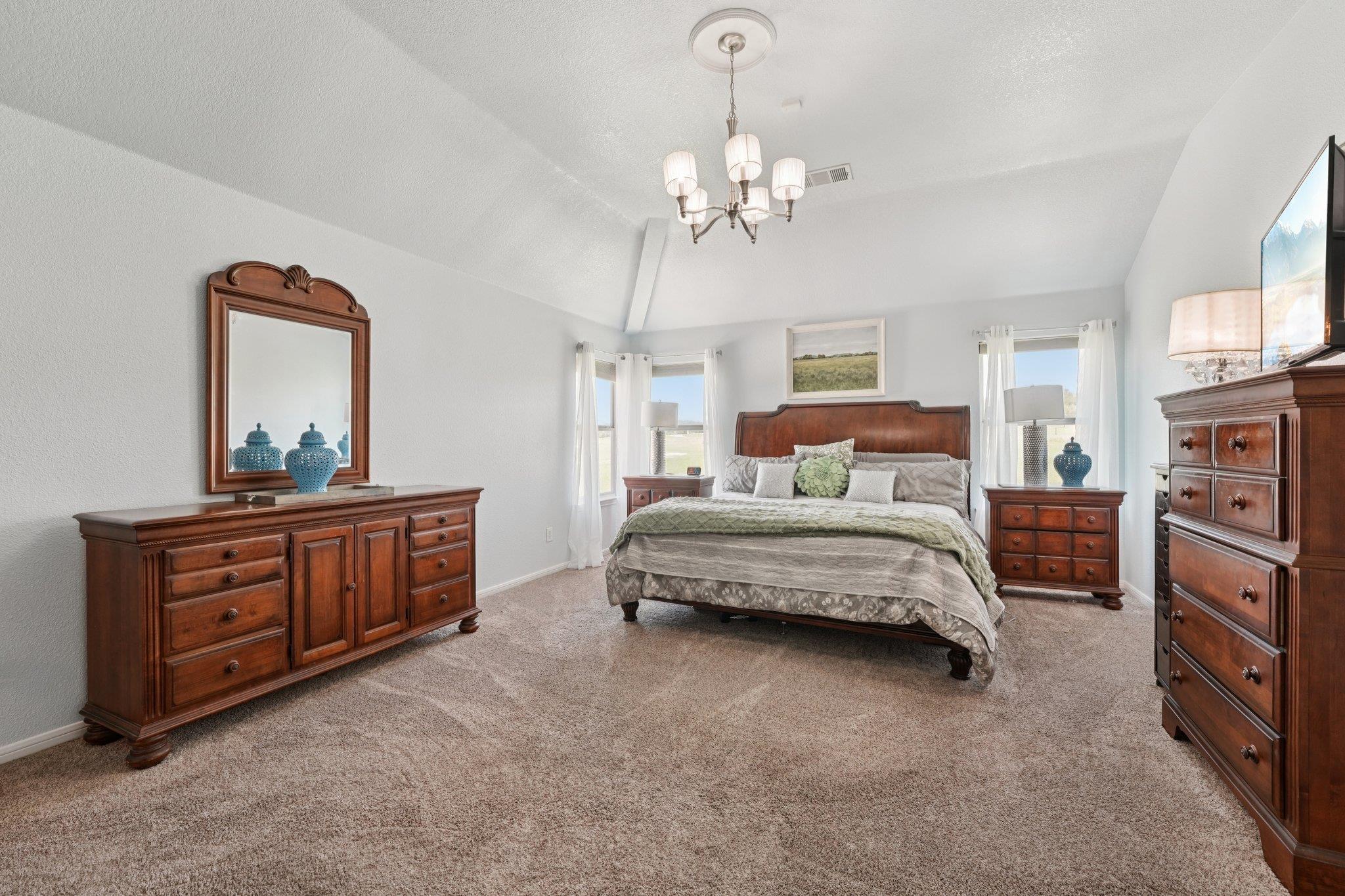 401 Southern Dr, Buda, TX 78610