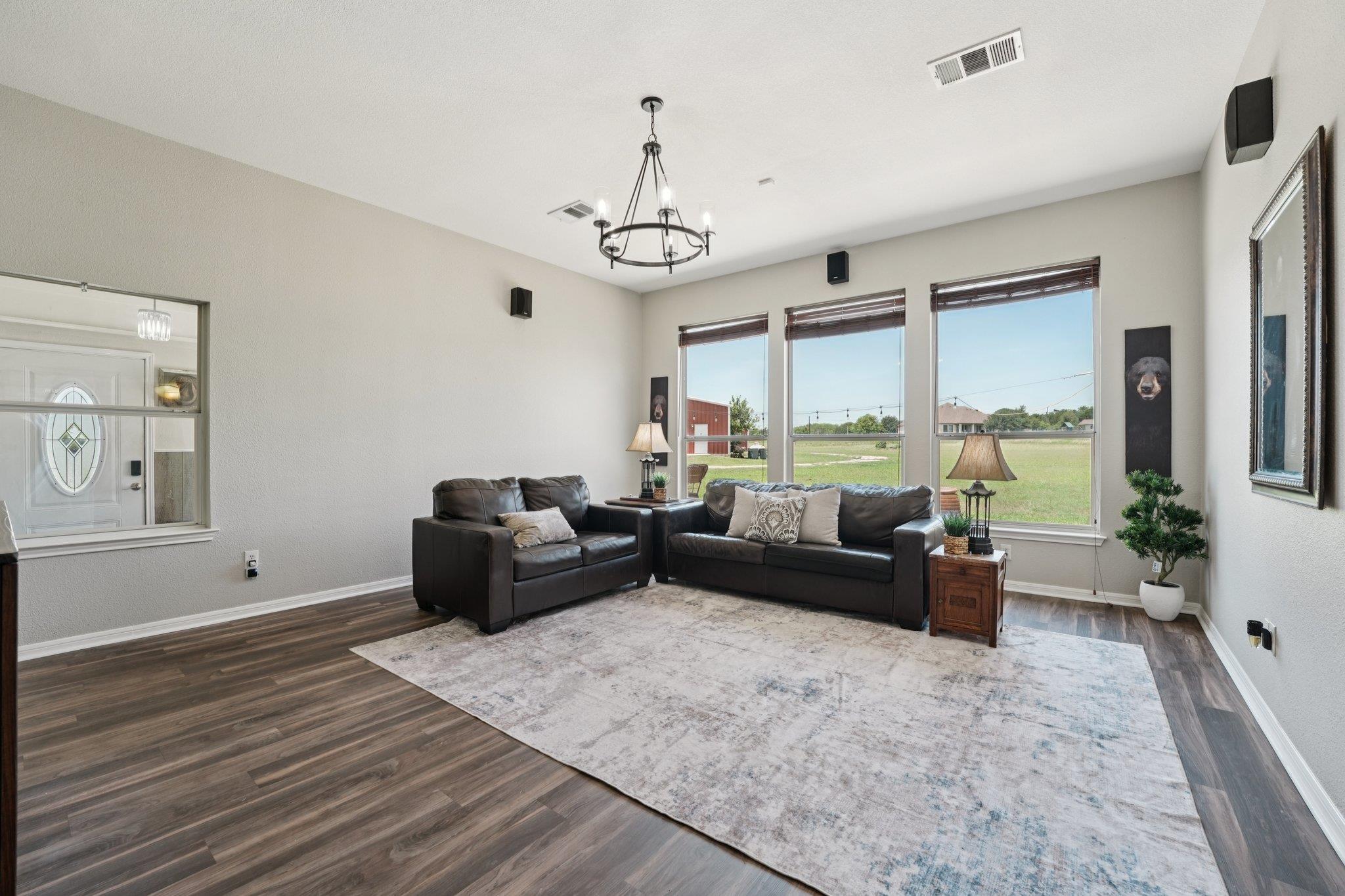 401 Southern Dr, Buda, TX 78610