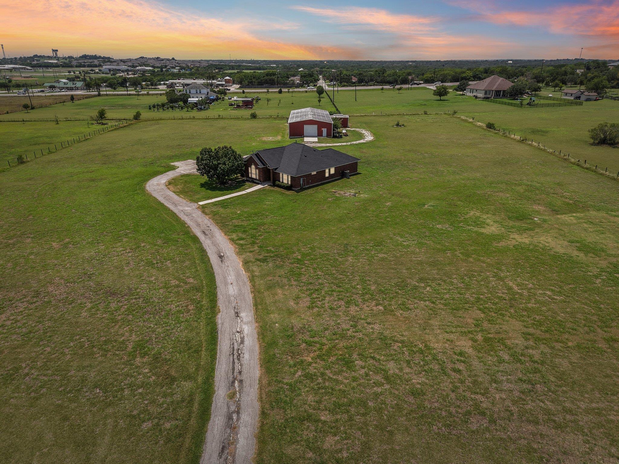 401 Southern Dr, Buda, TX 78610