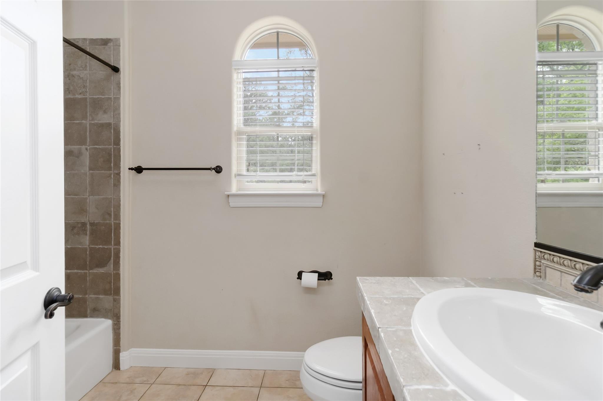 142 Kaanapali Ln, Bastrop, TX 78602