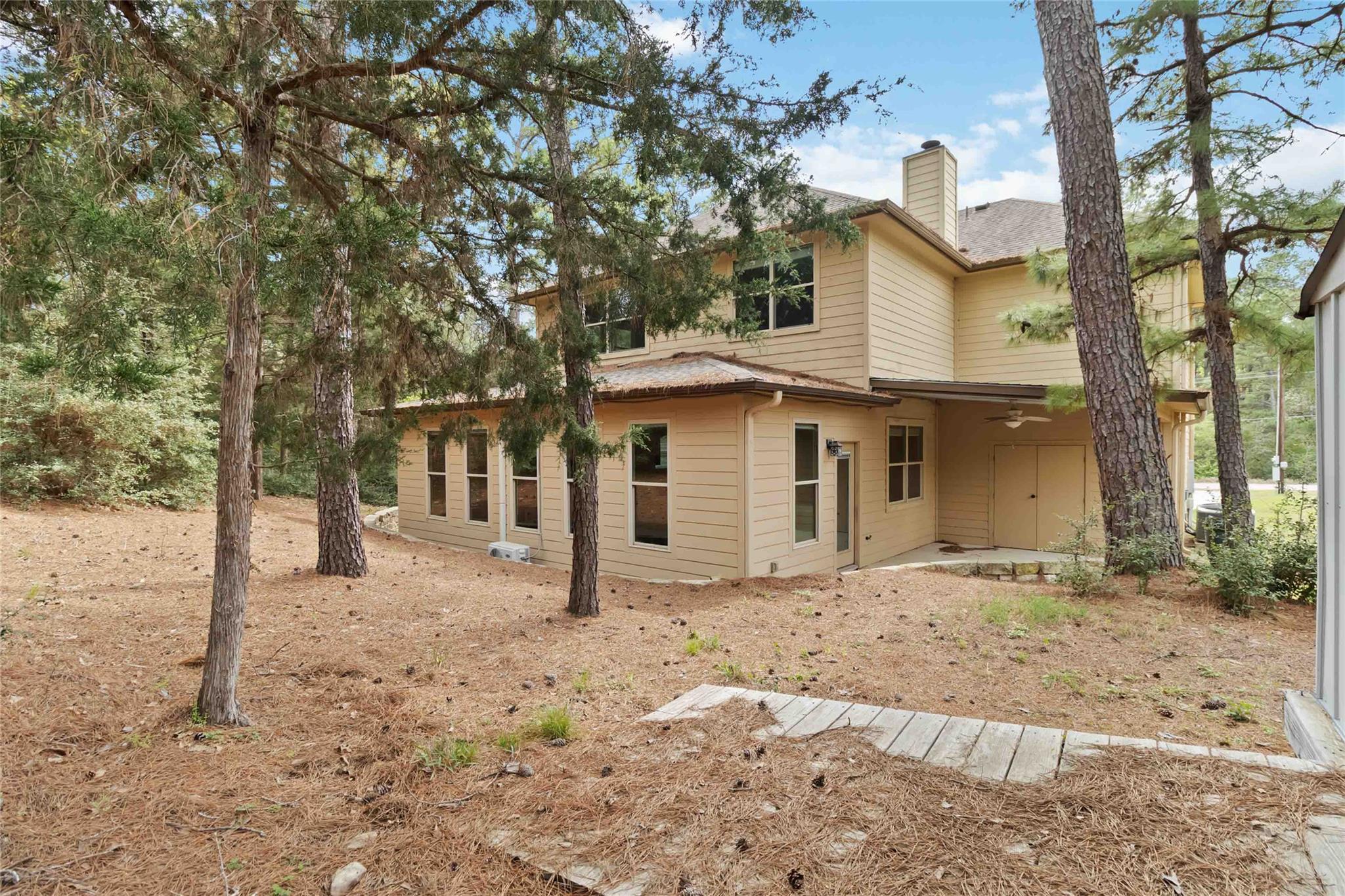 142 Kaanapali Ln, Bastrop, TX 78602