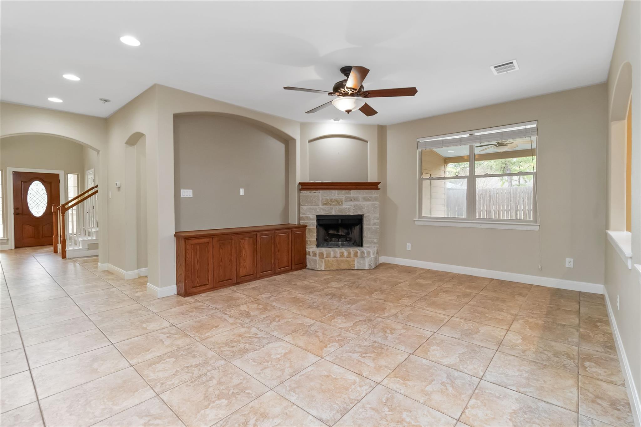 142 Kaanapali Ln, Bastrop, TX 78602