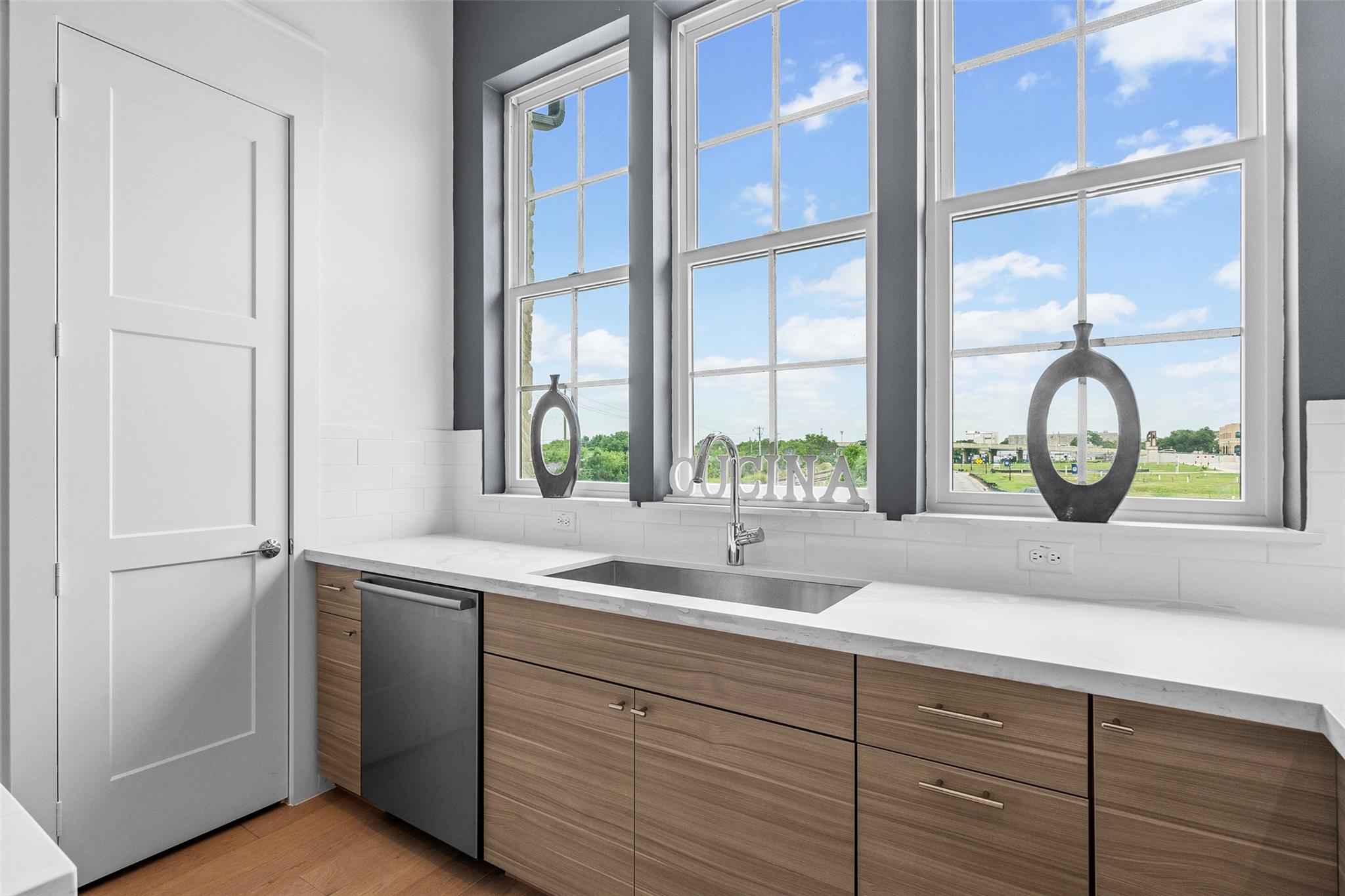 239 Watt Ct, Round Rock, TX 78664