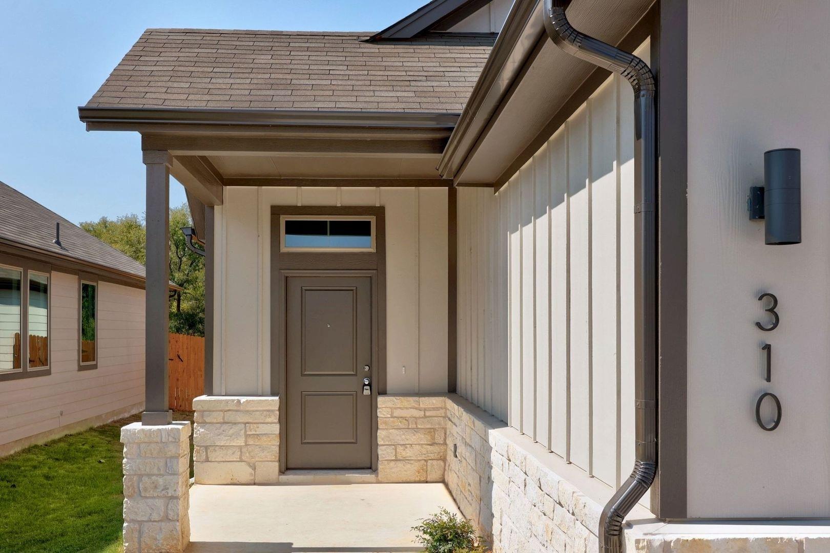 310 Bendecido Loop, Elgin, TX 78621