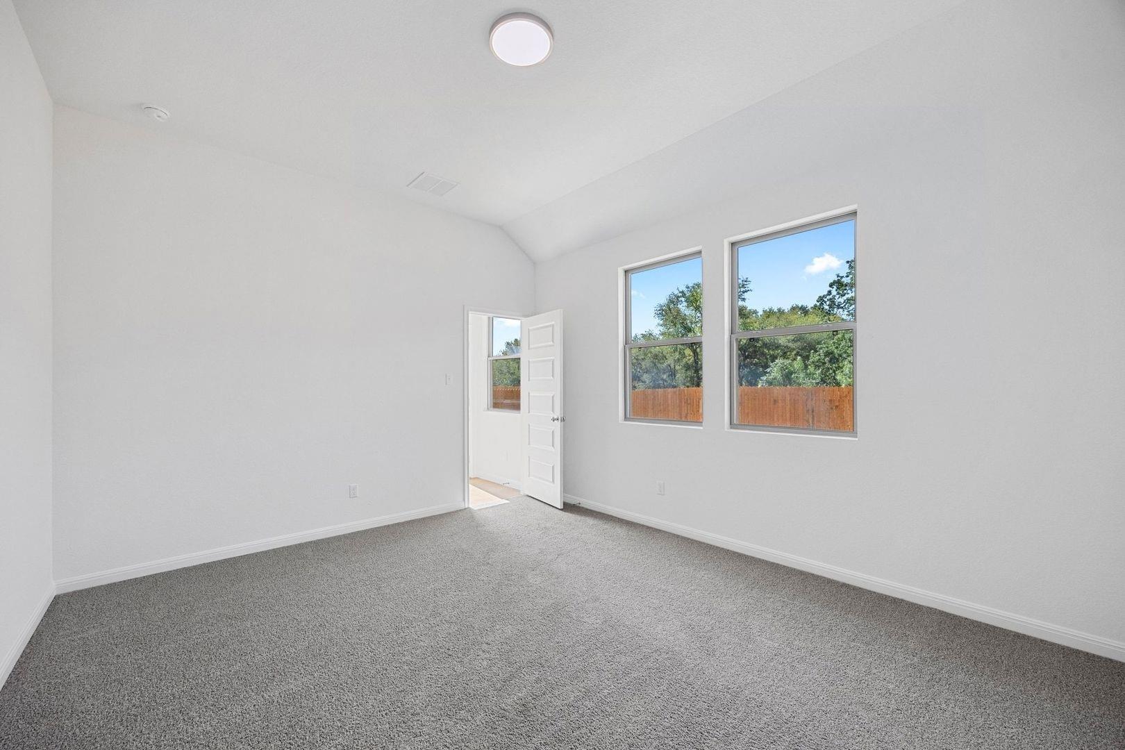 310 Bendecido Loop, Elgin, TX 78621