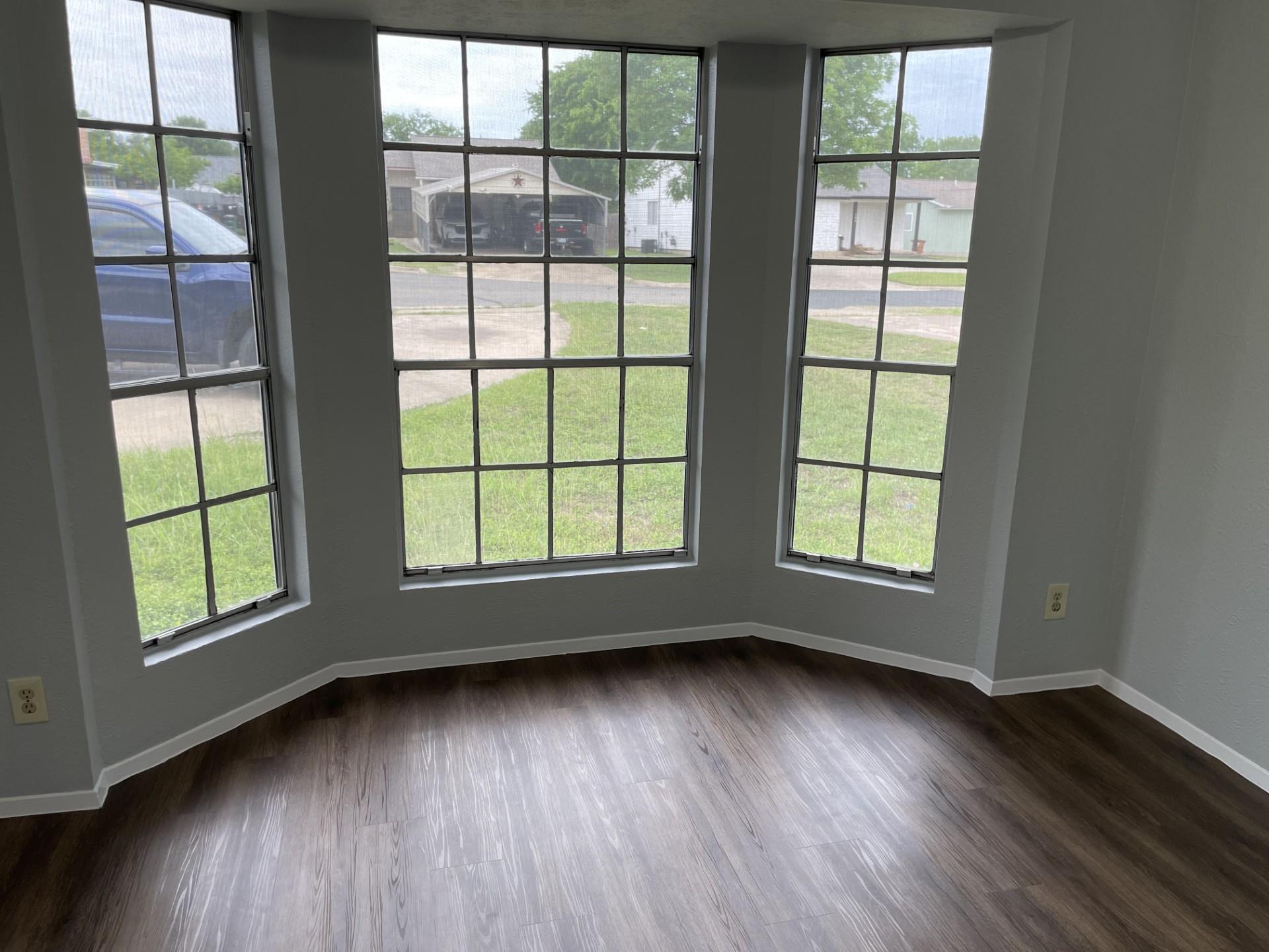 305 Hickok Ct, Austin, TX 78753