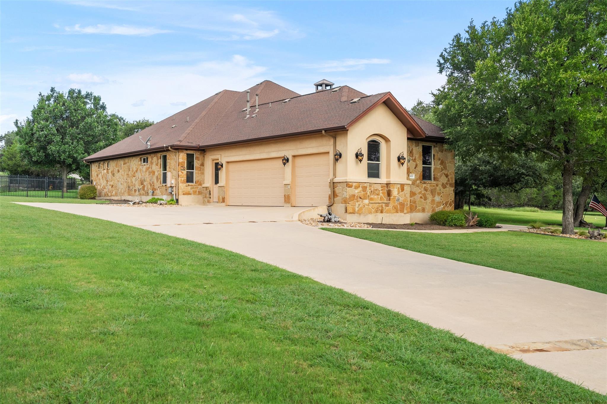 100 Portafino Ln, Georgetown, TX 78633