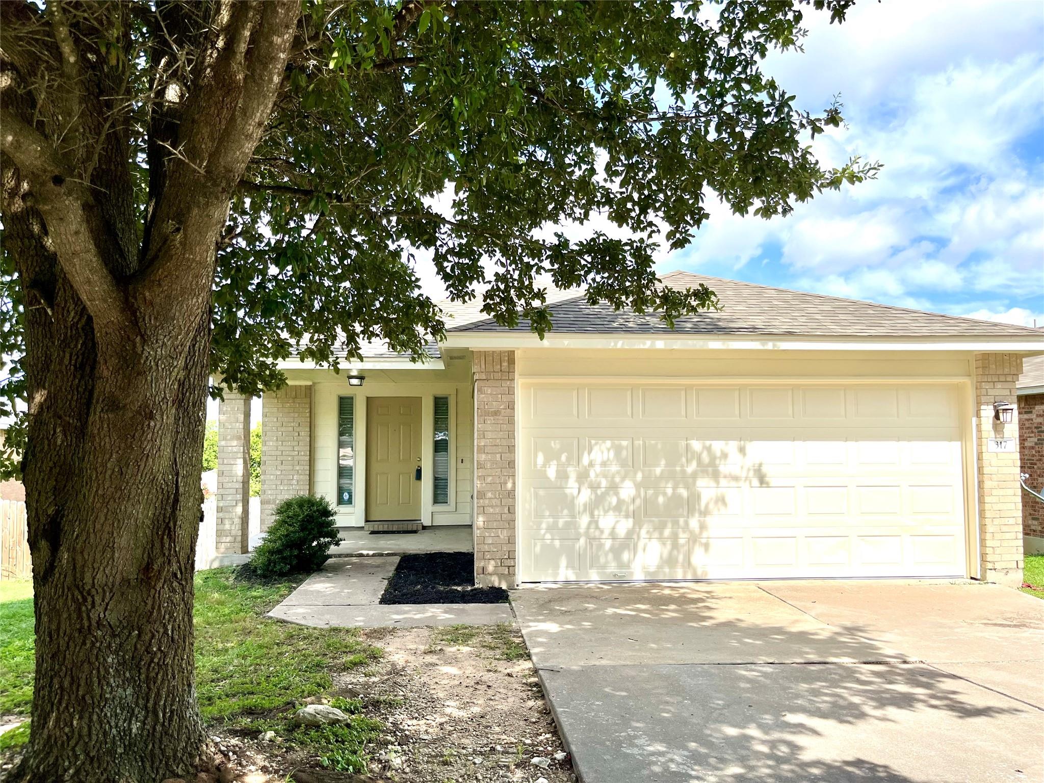 317 Tudor House Rd, Pflugerville, TX 78660