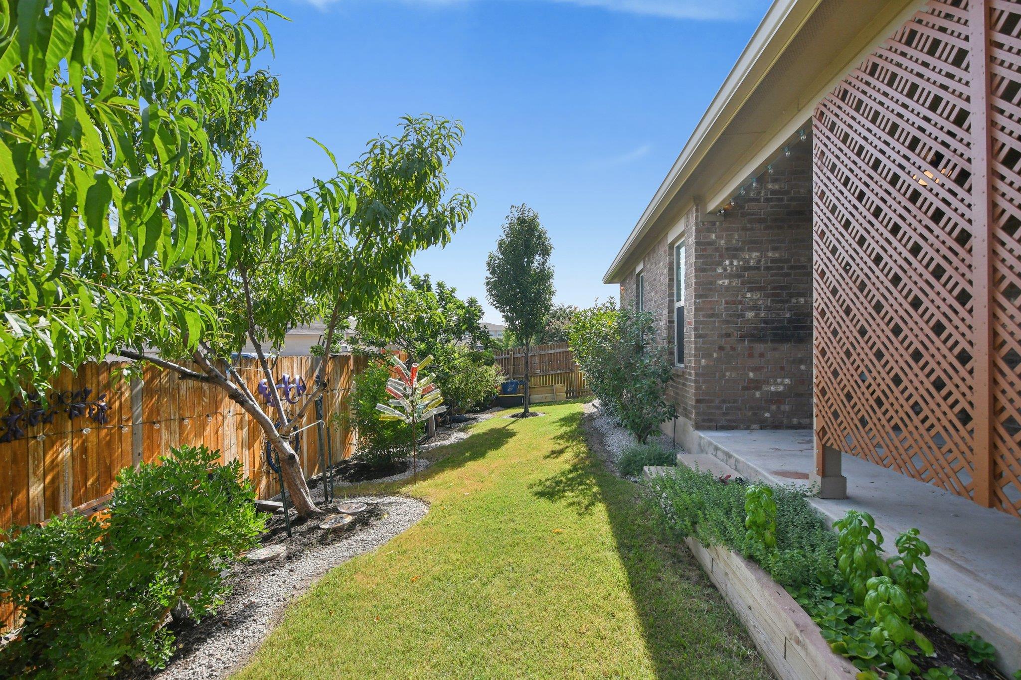 413 Longhorn Cavern Rd, Leander, TX 78641