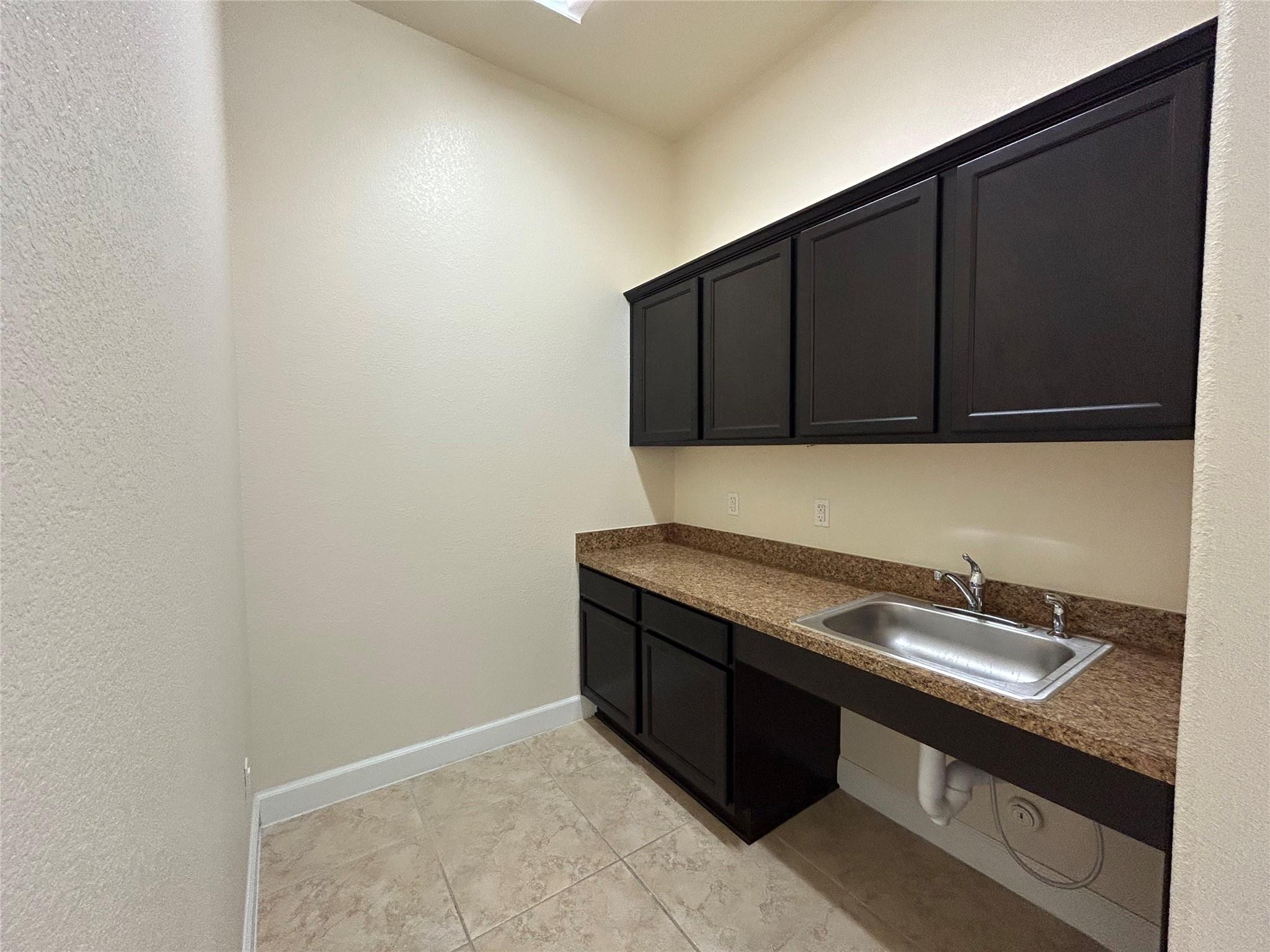 209 12th St # 207, Pflugerville, TX 78660