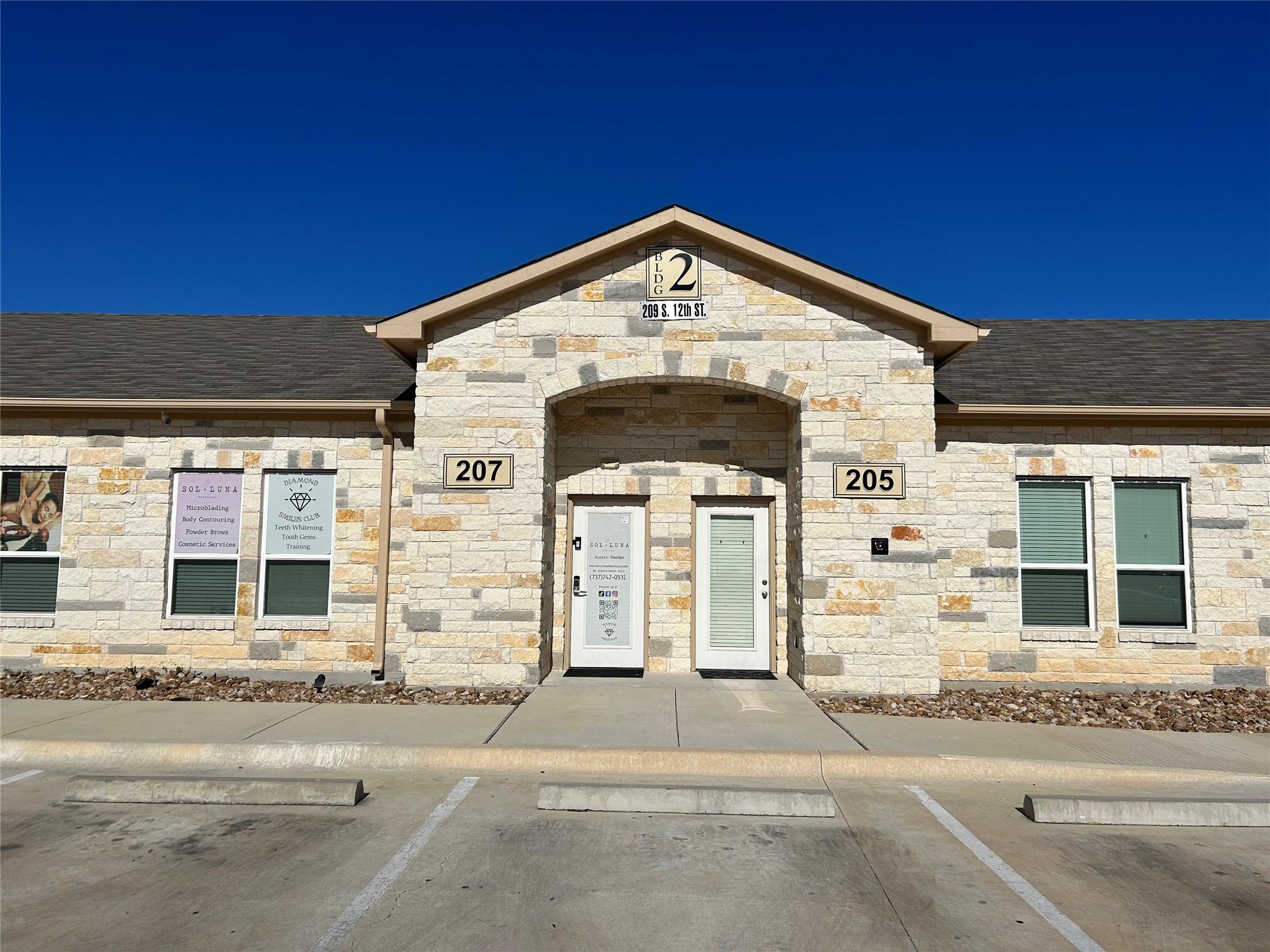 209 12th St # 207, Pflugerville, TX 78660