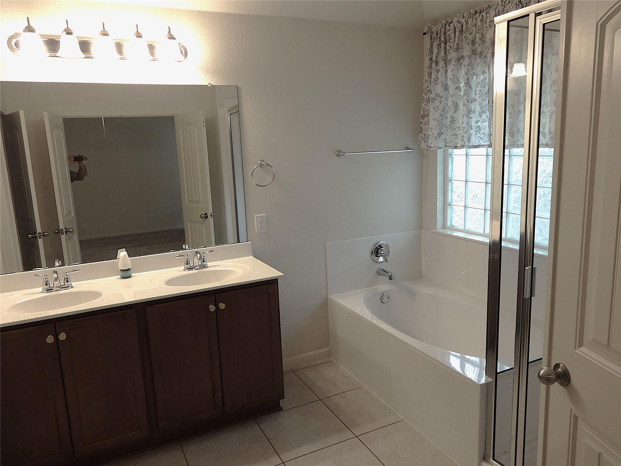 104 Lee Trevino CV Cv, Round Rock, TX 78664