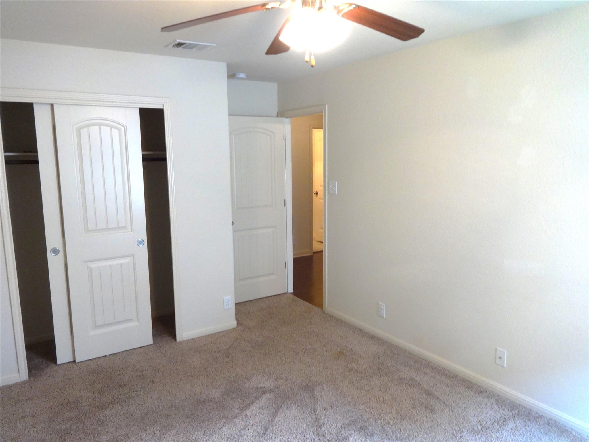 104 Lee Trevino CV Cv, Round Rock, TX 78664