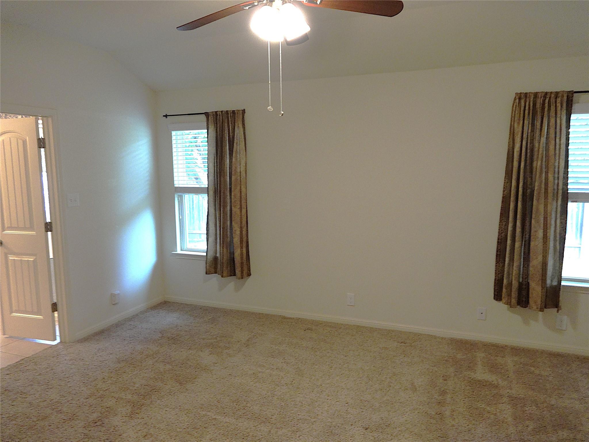 104 Lee Trevino CV Cv, Round Rock, TX 78664
