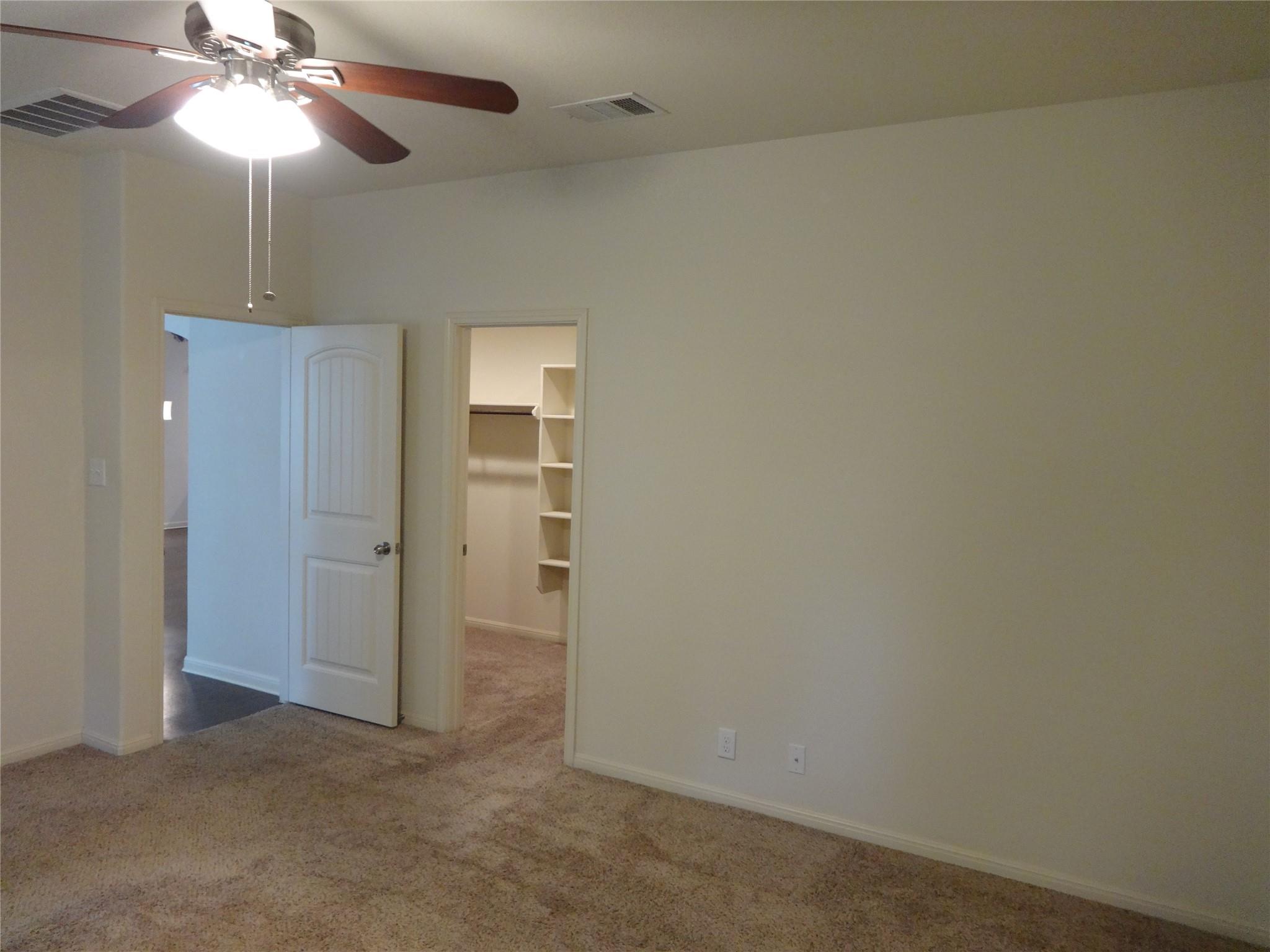 104 Lee Trevino CV Cv, Round Rock, TX 78664