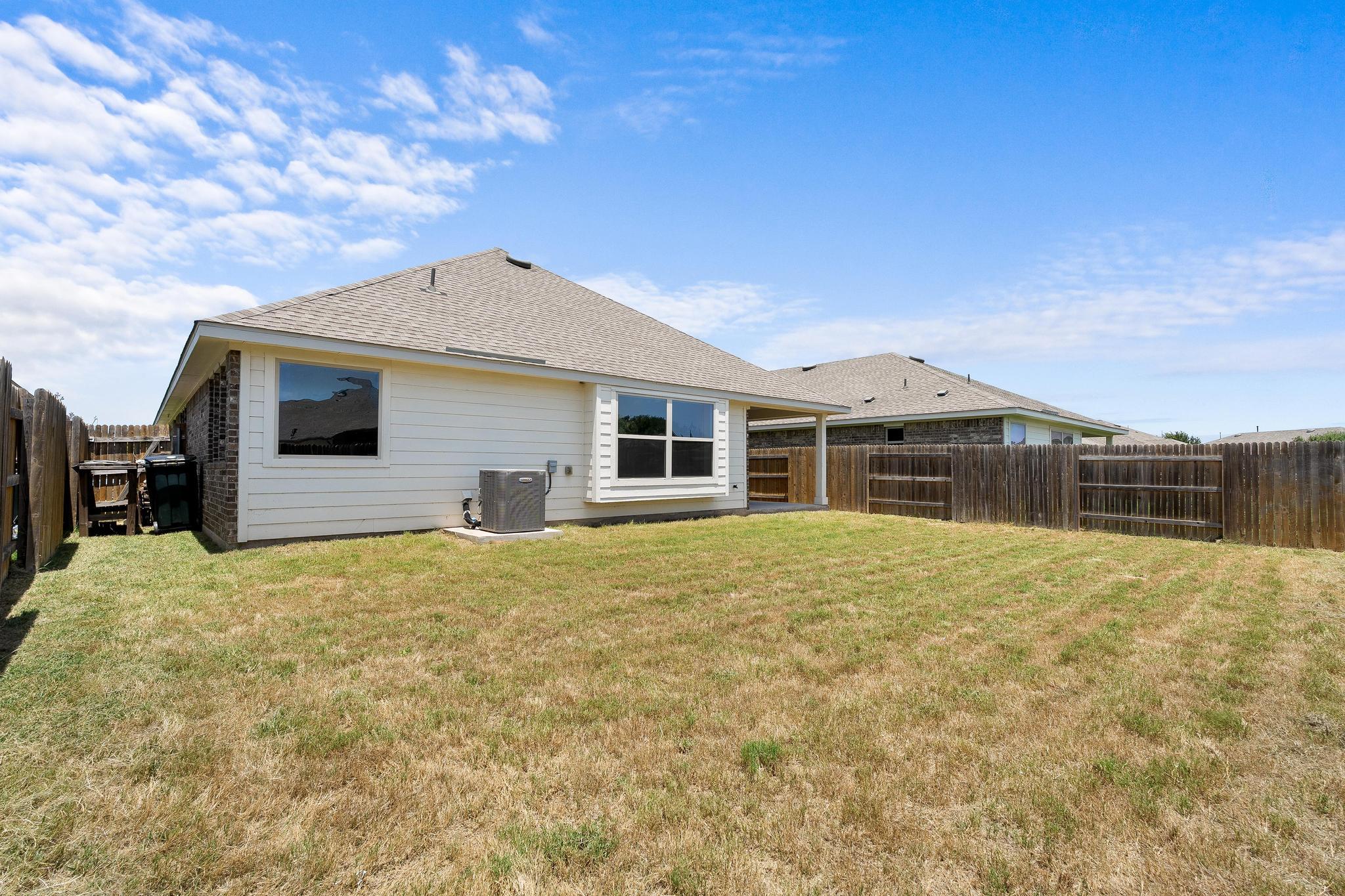 113 Crooked Trl, Bastrop, TX 78602
