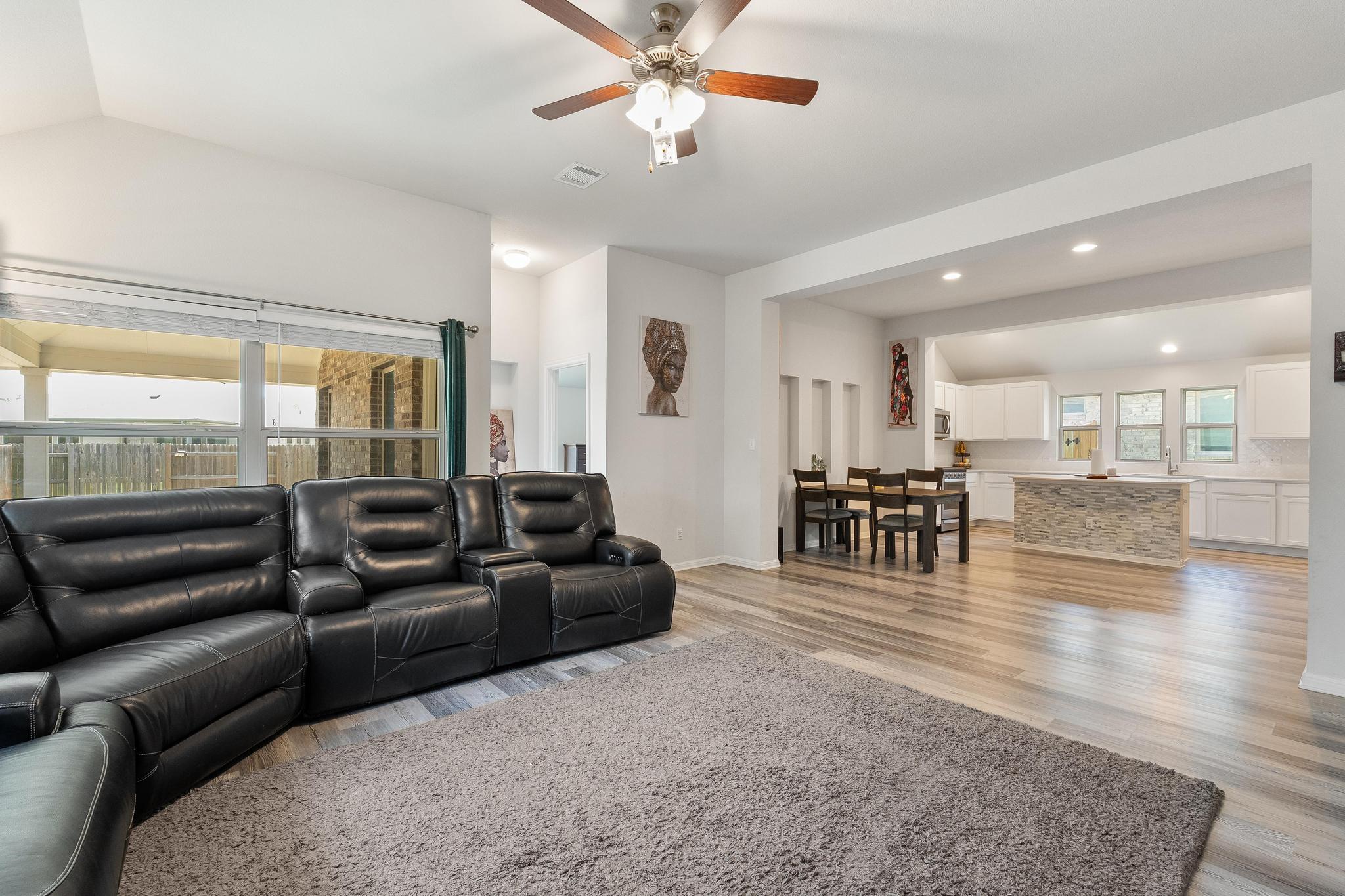 113 Crooked Trl, Bastrop, TX 78602