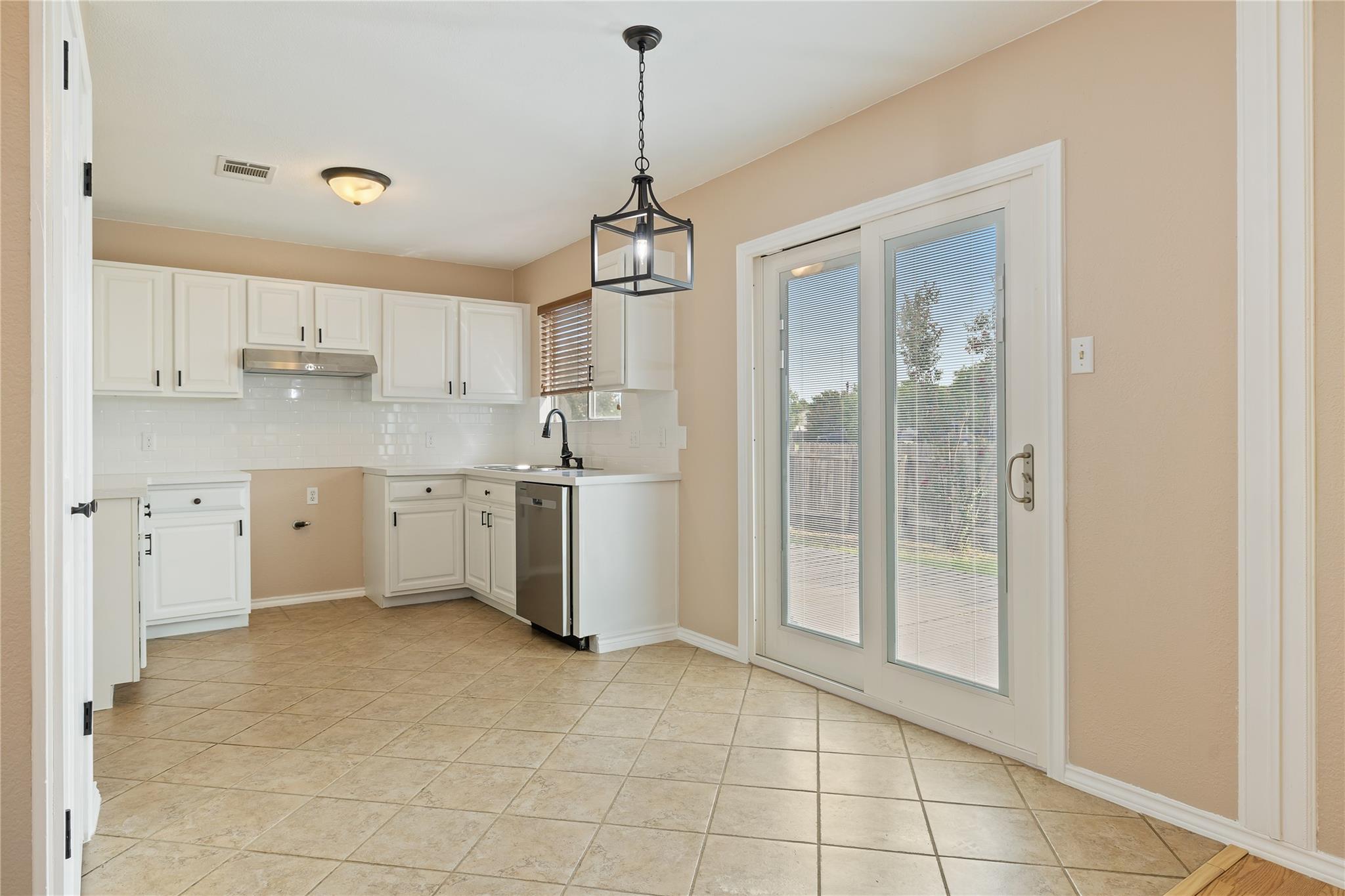 3133 Lake Cv, Round Rock, TX 78665