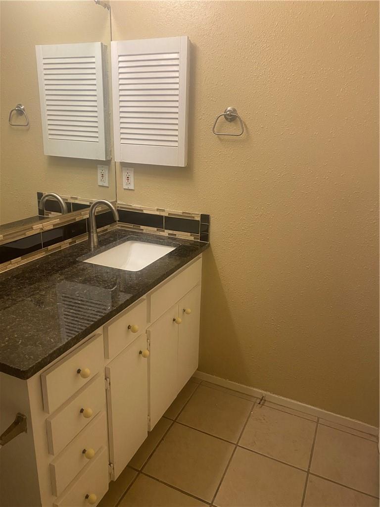612 Park Place Pl # 303, Austin, TX 78705