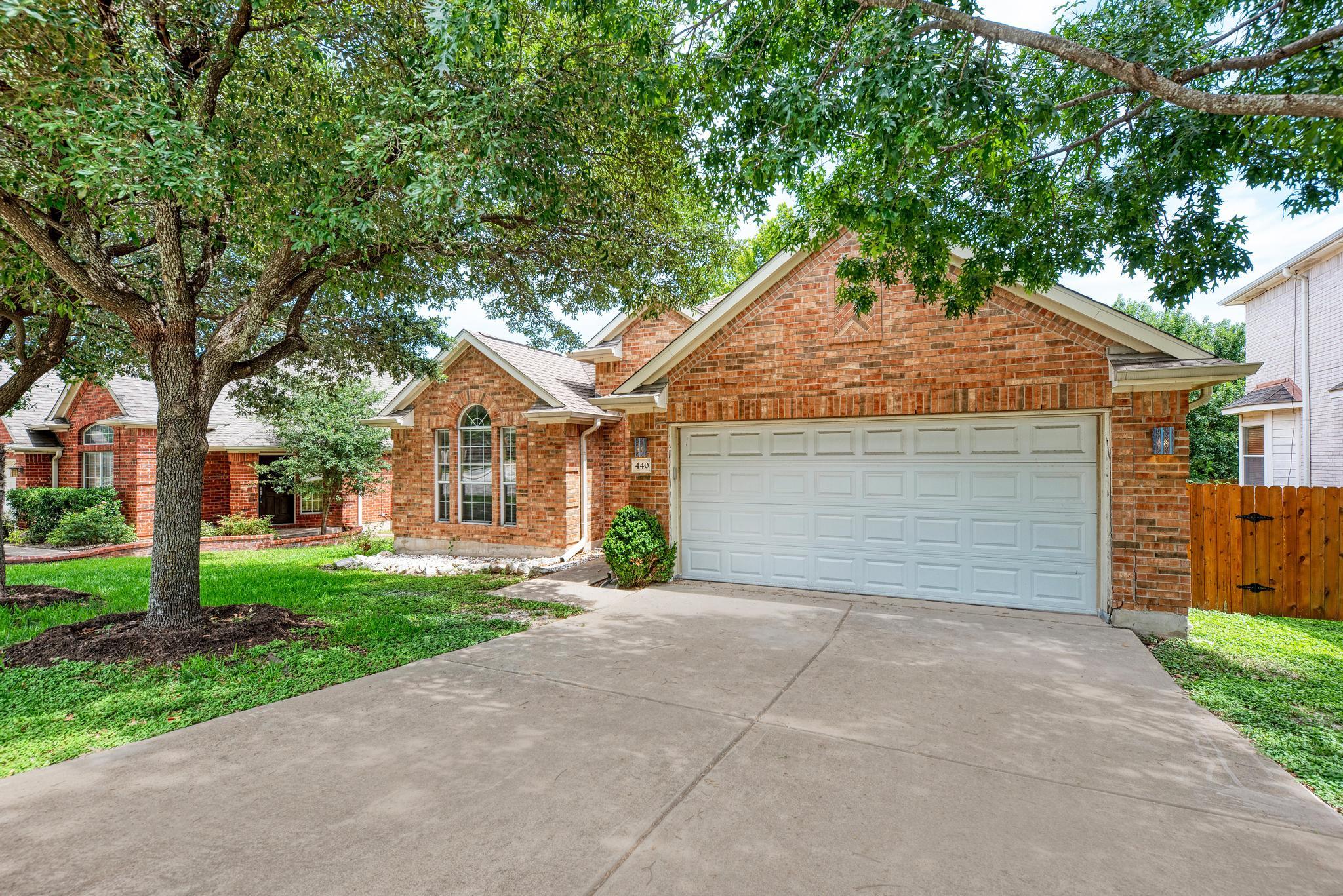 440 S Lynnwood Trl, Cedar Park, TX 78613