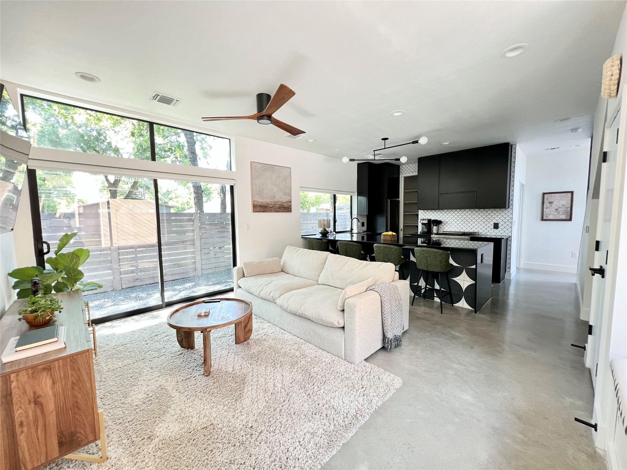 1100 Brass St # 2A, Austin, TX 78702
