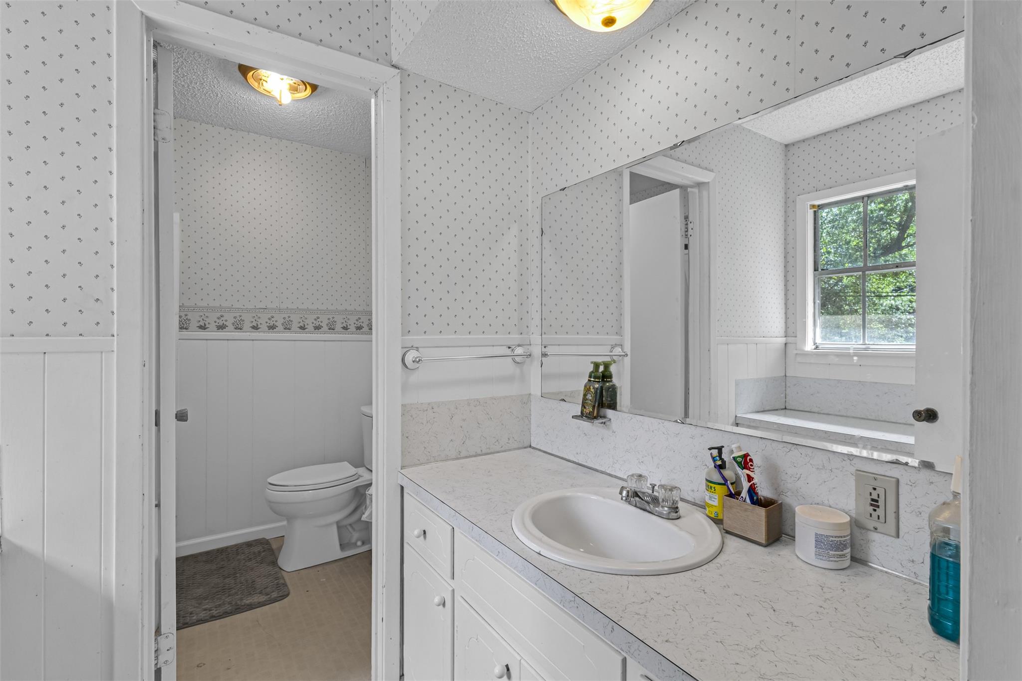 1604 N Cleveland Ave, Cameron, TX 76520