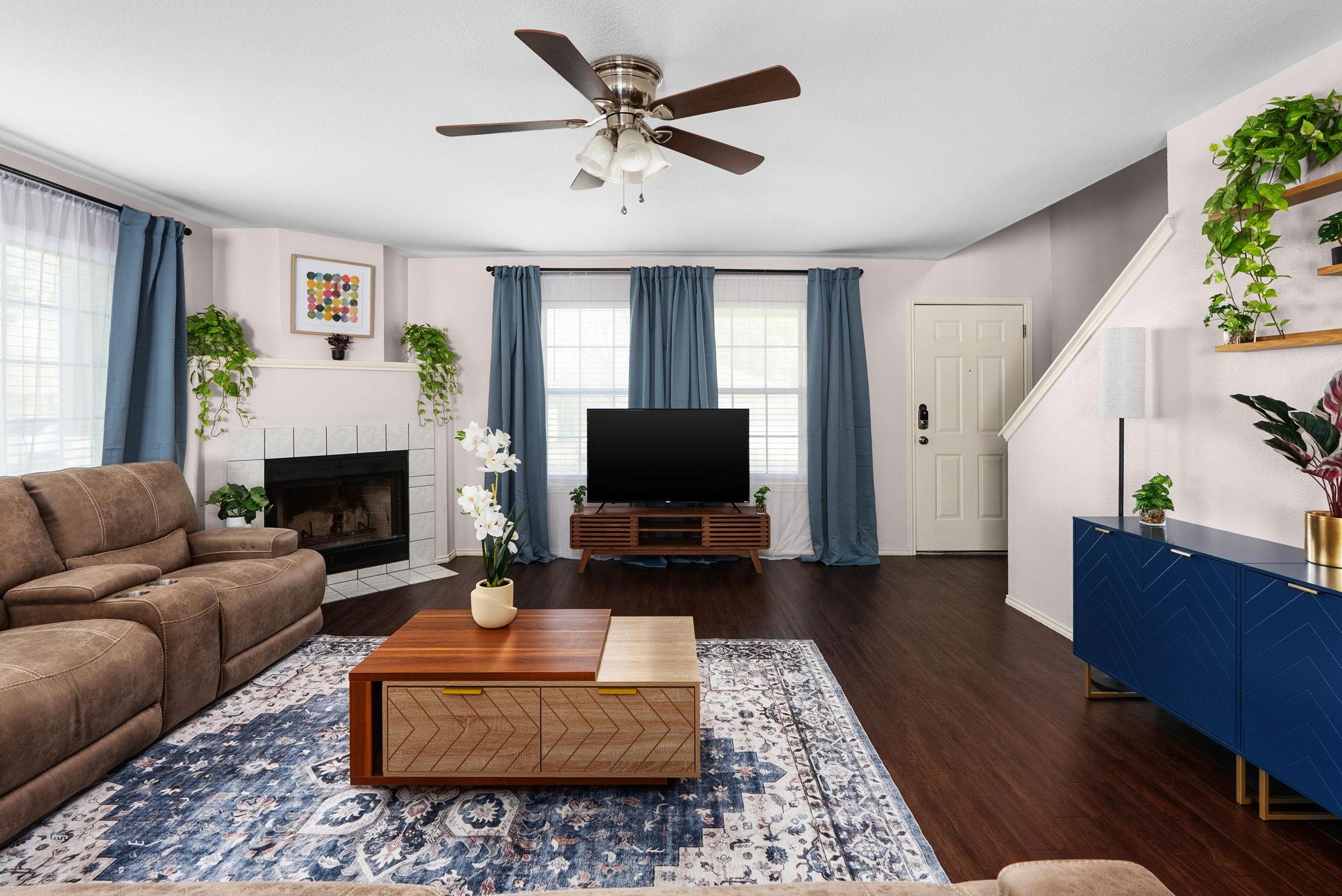 7906 Briarton Dr, Austin, TX 78747