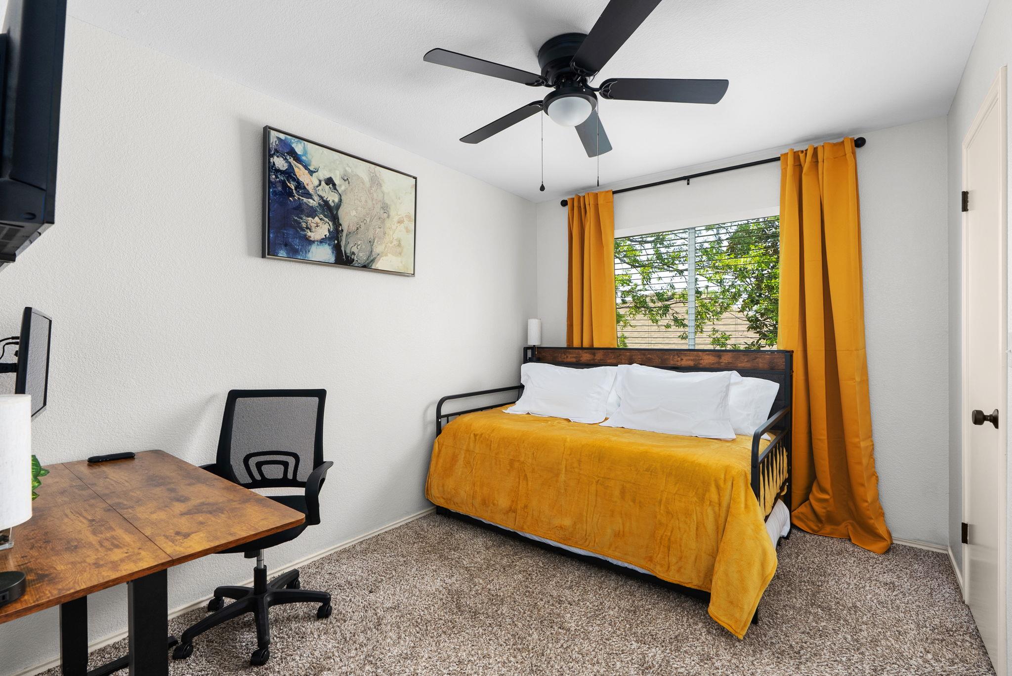 7906 Briarton Dr, Austin, TX 78747