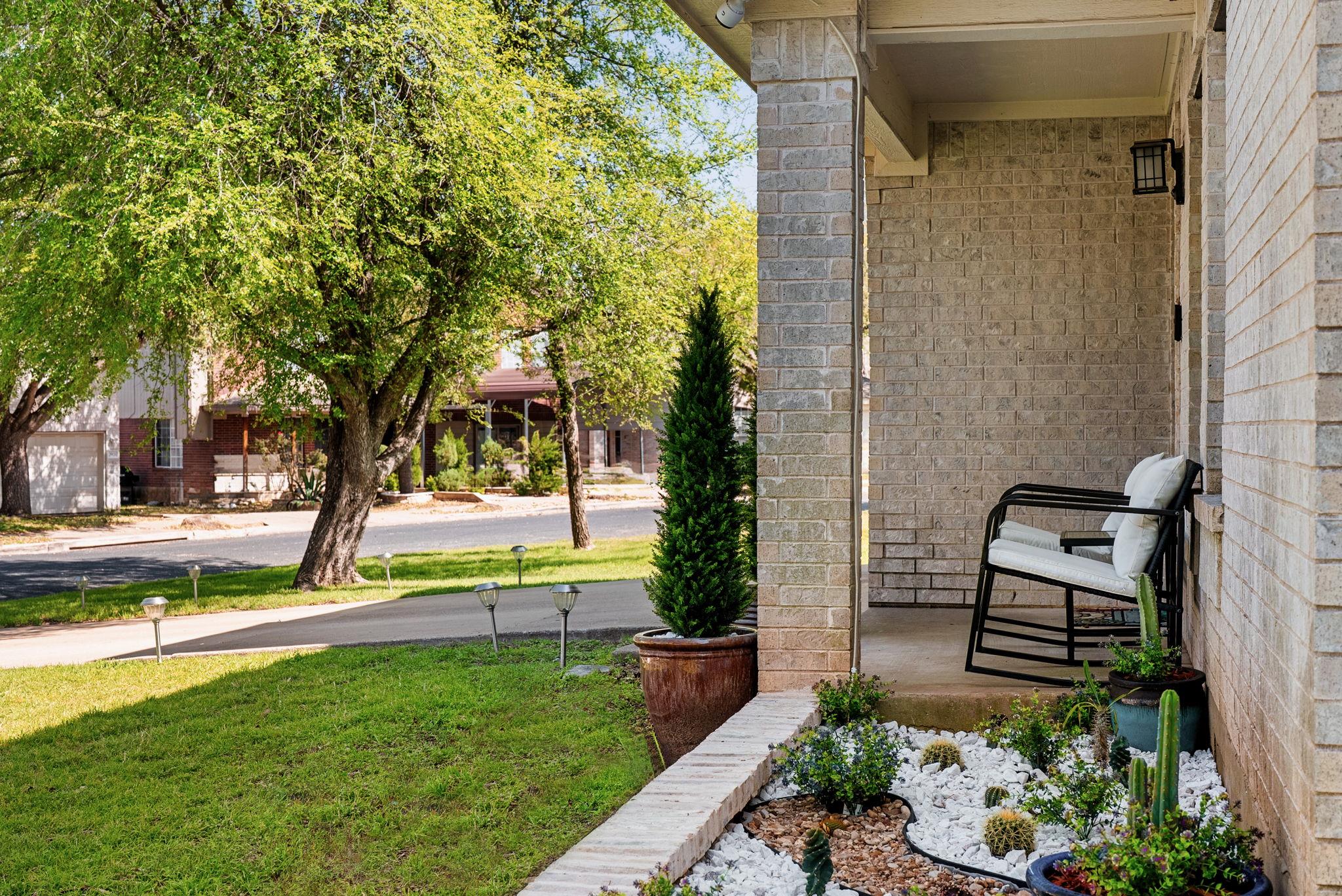 7906 Briarton Dr, Austin, TX 78747