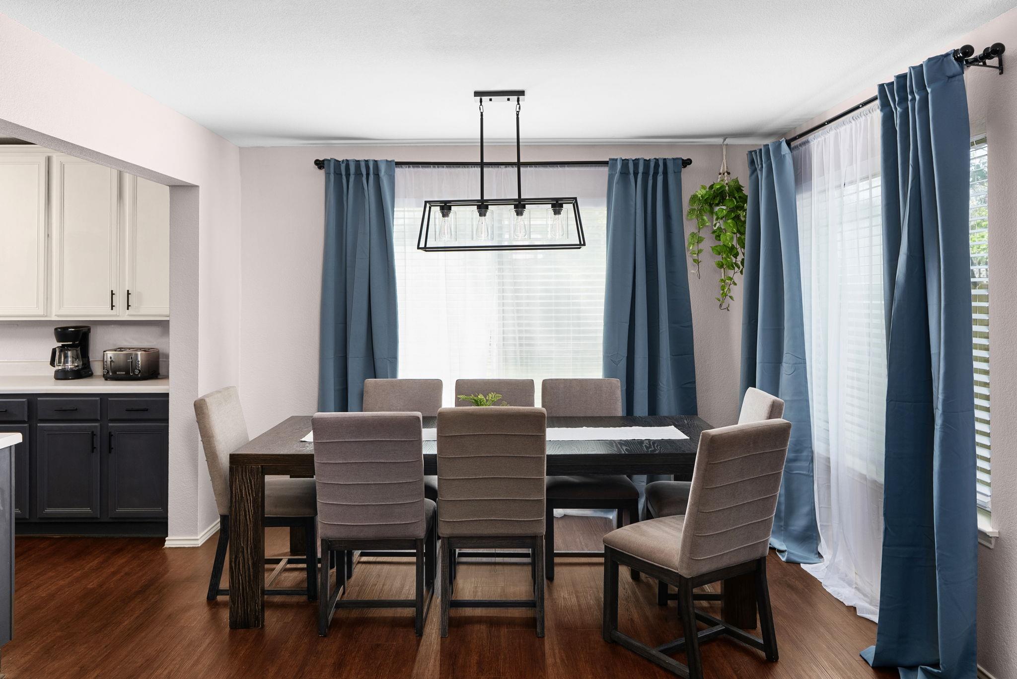 7906 Briarton Dr, Austin, TX 78747