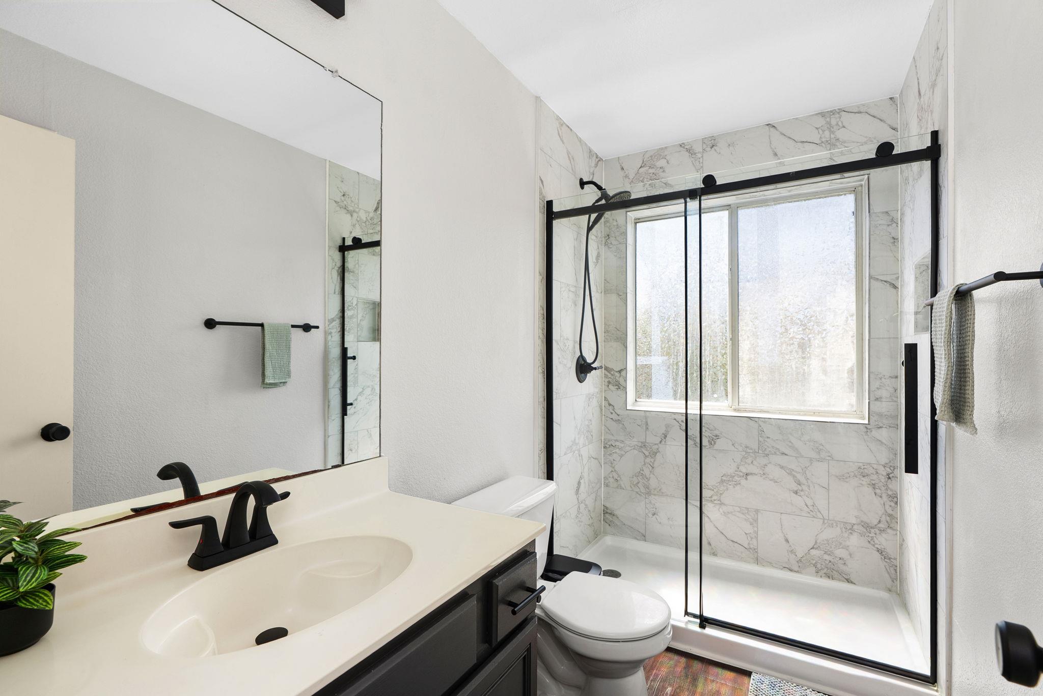 7906 Briarton Dr, Austin, TX 78747