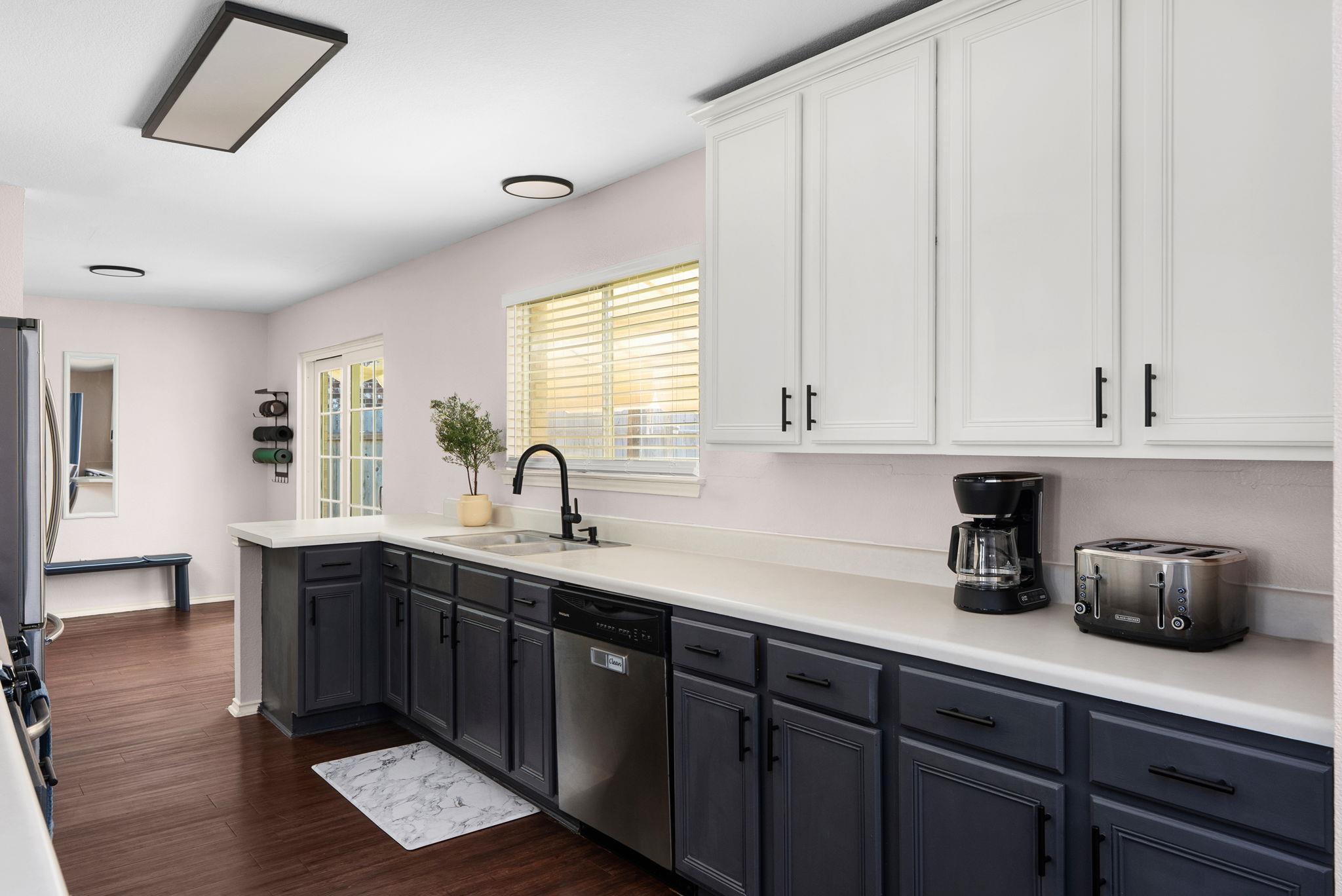 7906 Briarton Dr, Austin, TX 78747