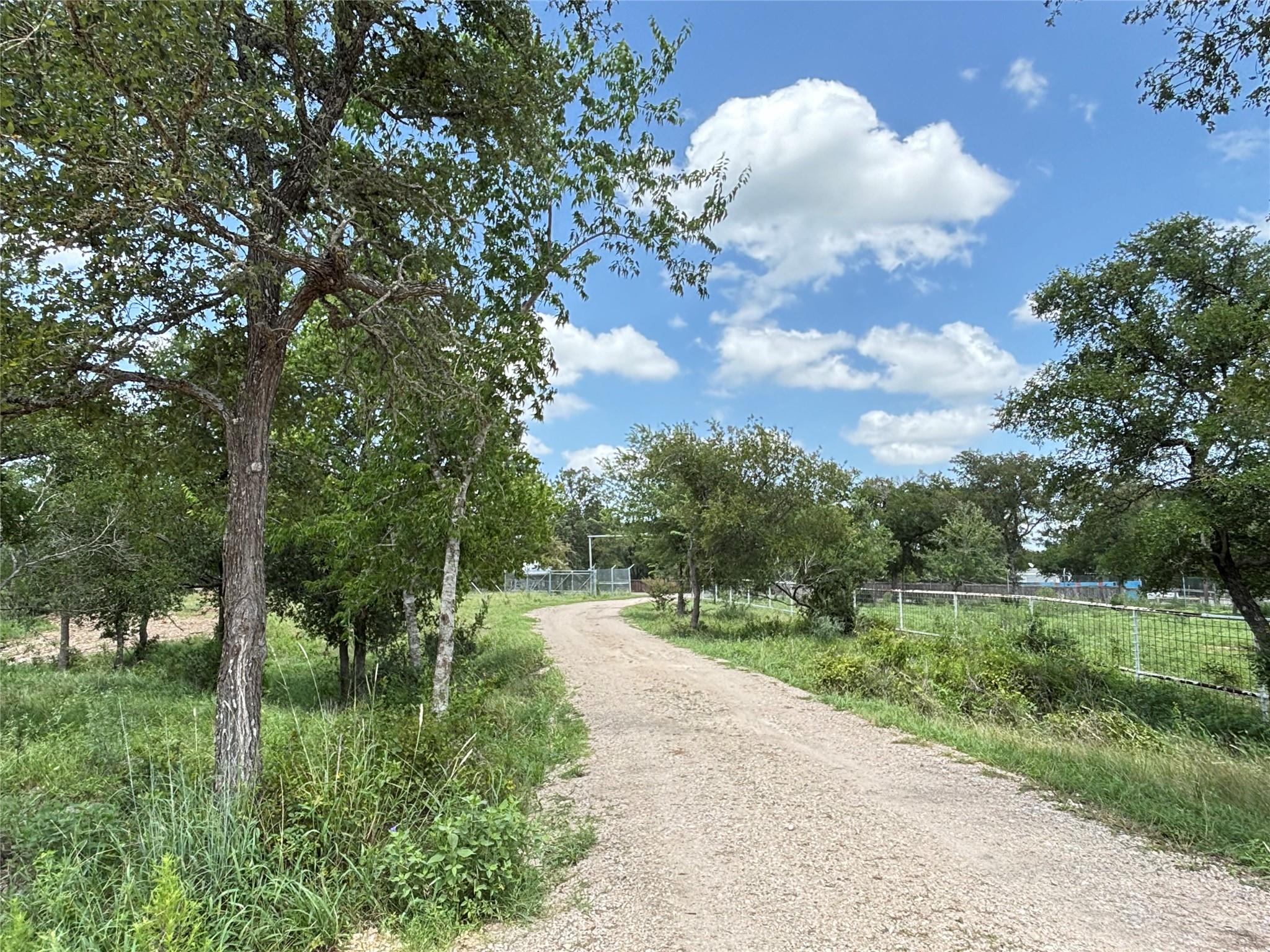 277 Elm Forest Loop # #B, Cedar Creek, TX 78612