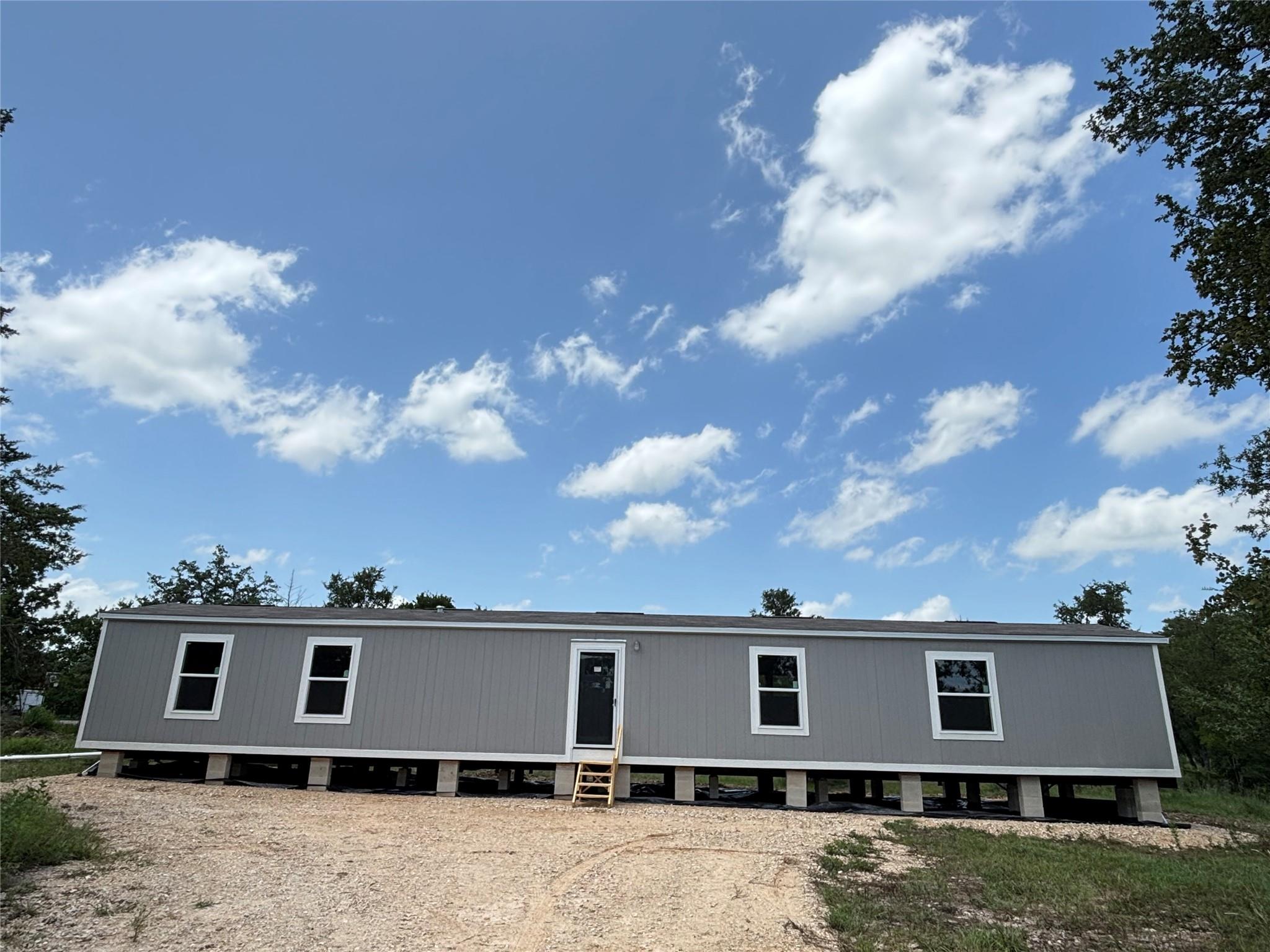 277 Elm Forest Loop # #B, Cedar Creek, TX 78612