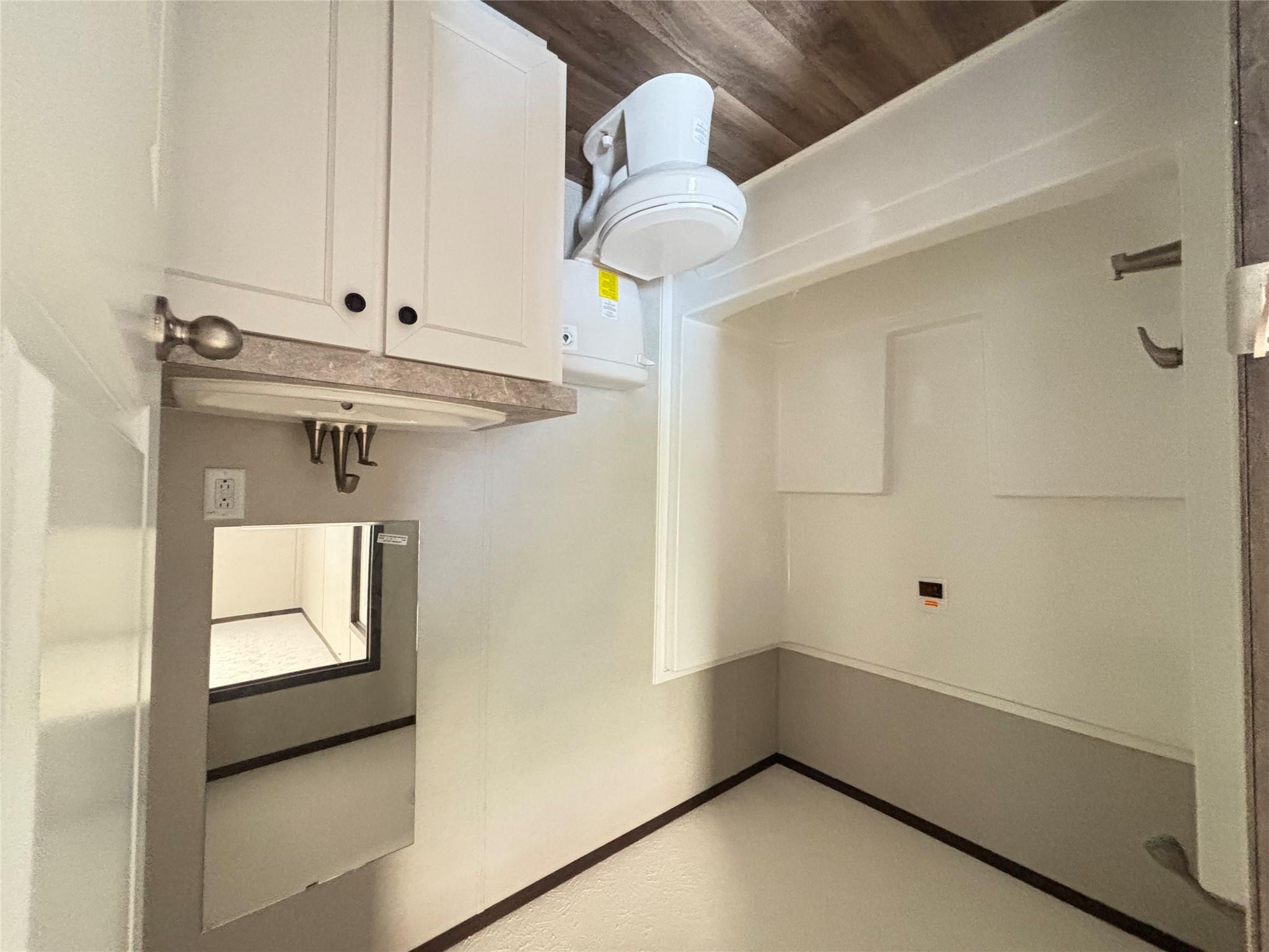 277 Elm Forest Loop # #B, Cedar Creek, TX 78612