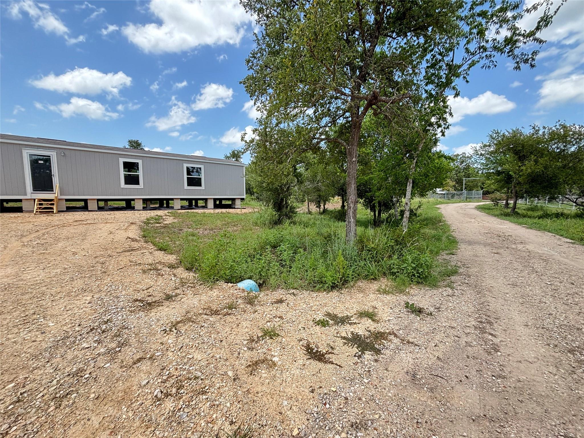 277 Elm Forest Loop # #B, Cedar Creek, TX 78612