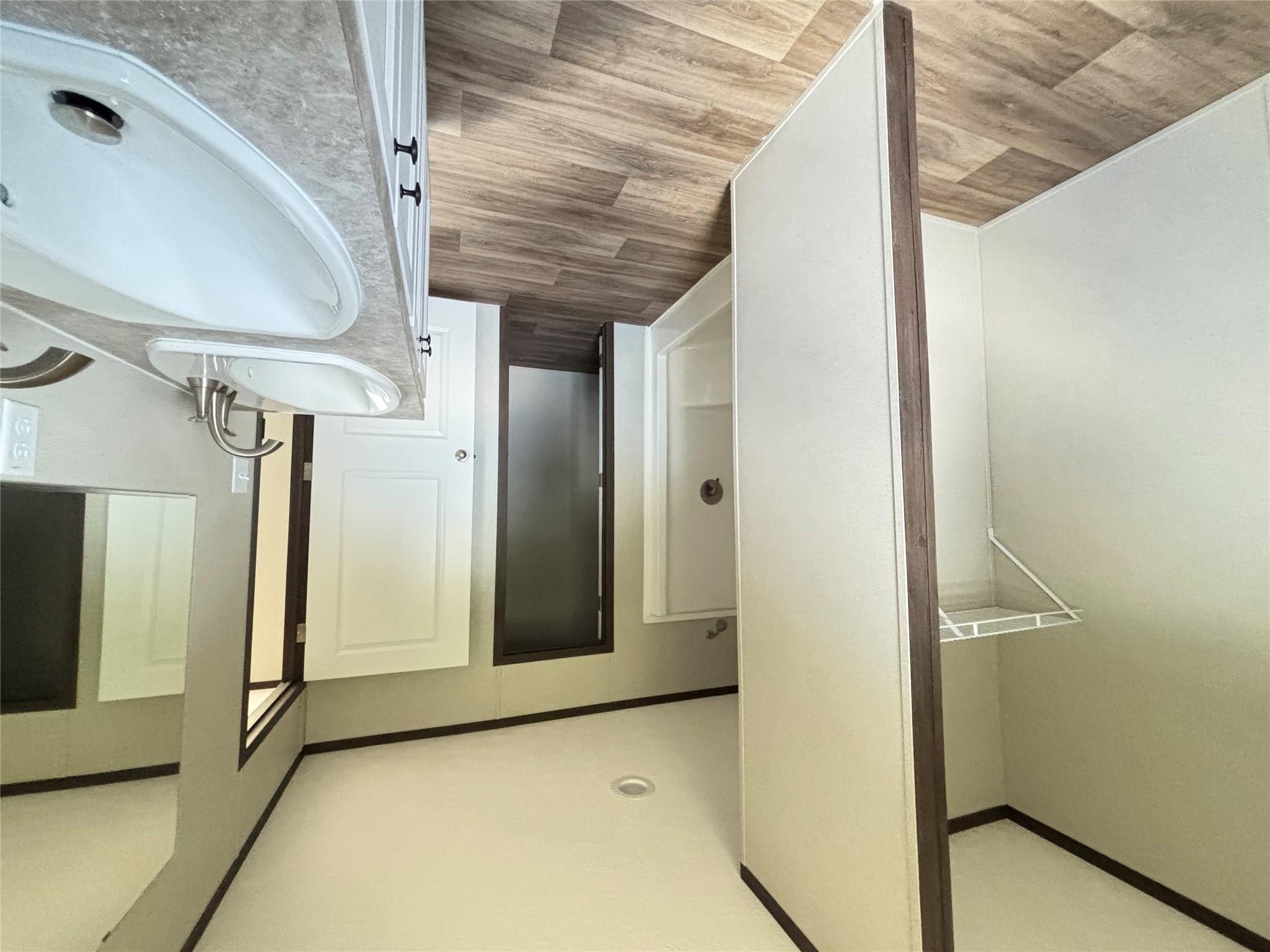 277 Elm Forest Loop # #B, Cedar Creek, TX 78612