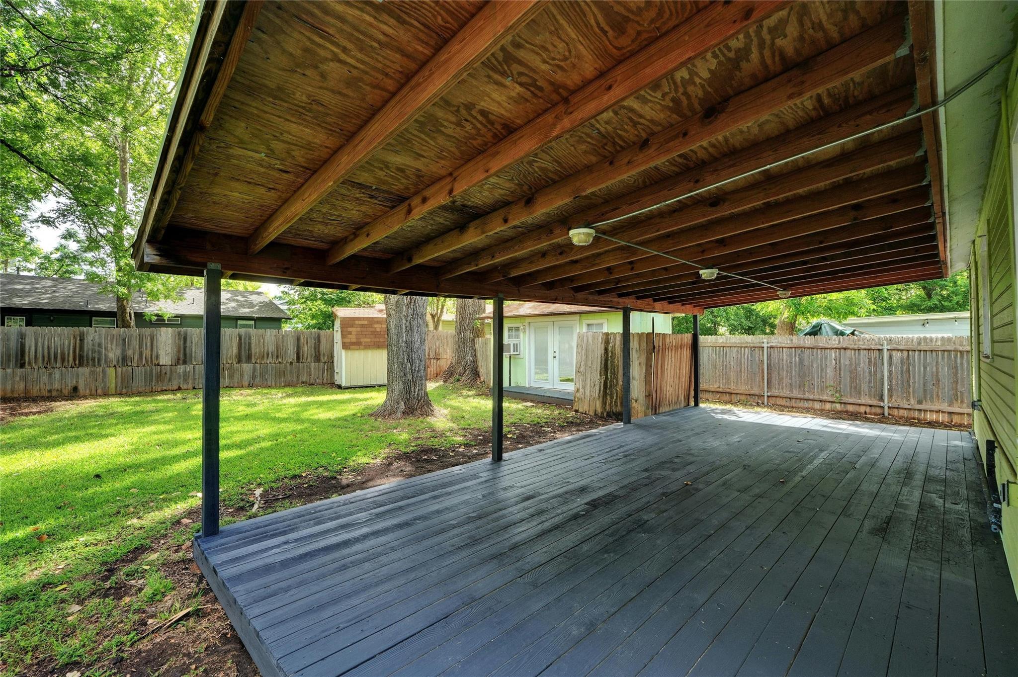 904 E 55th 1/2 St, Austin, TX 78751