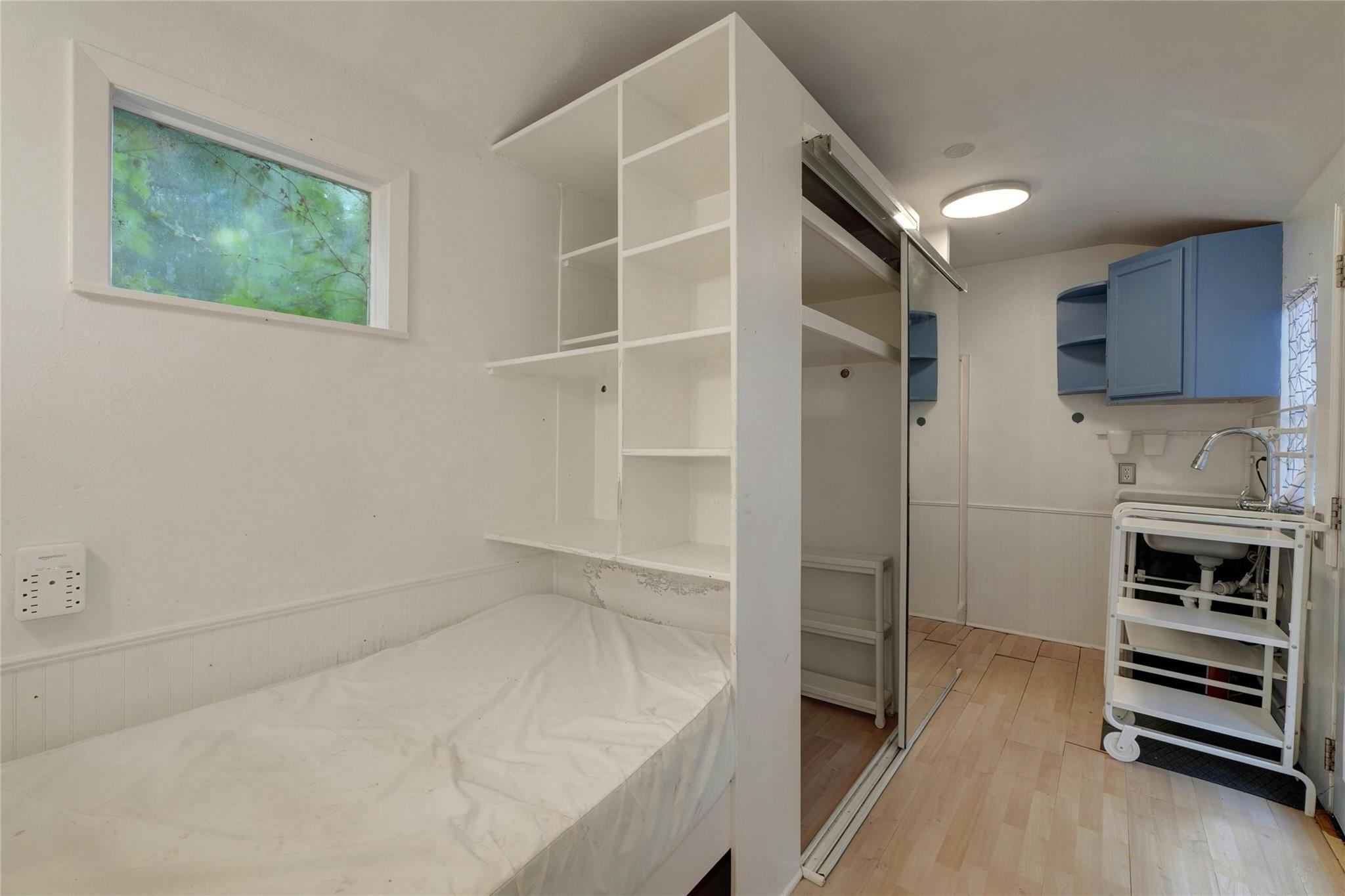 904 E 55th 1/2 St, Austin, TX 78751