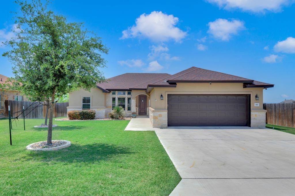 165 Greg Ln, Jarrell, TX 76537